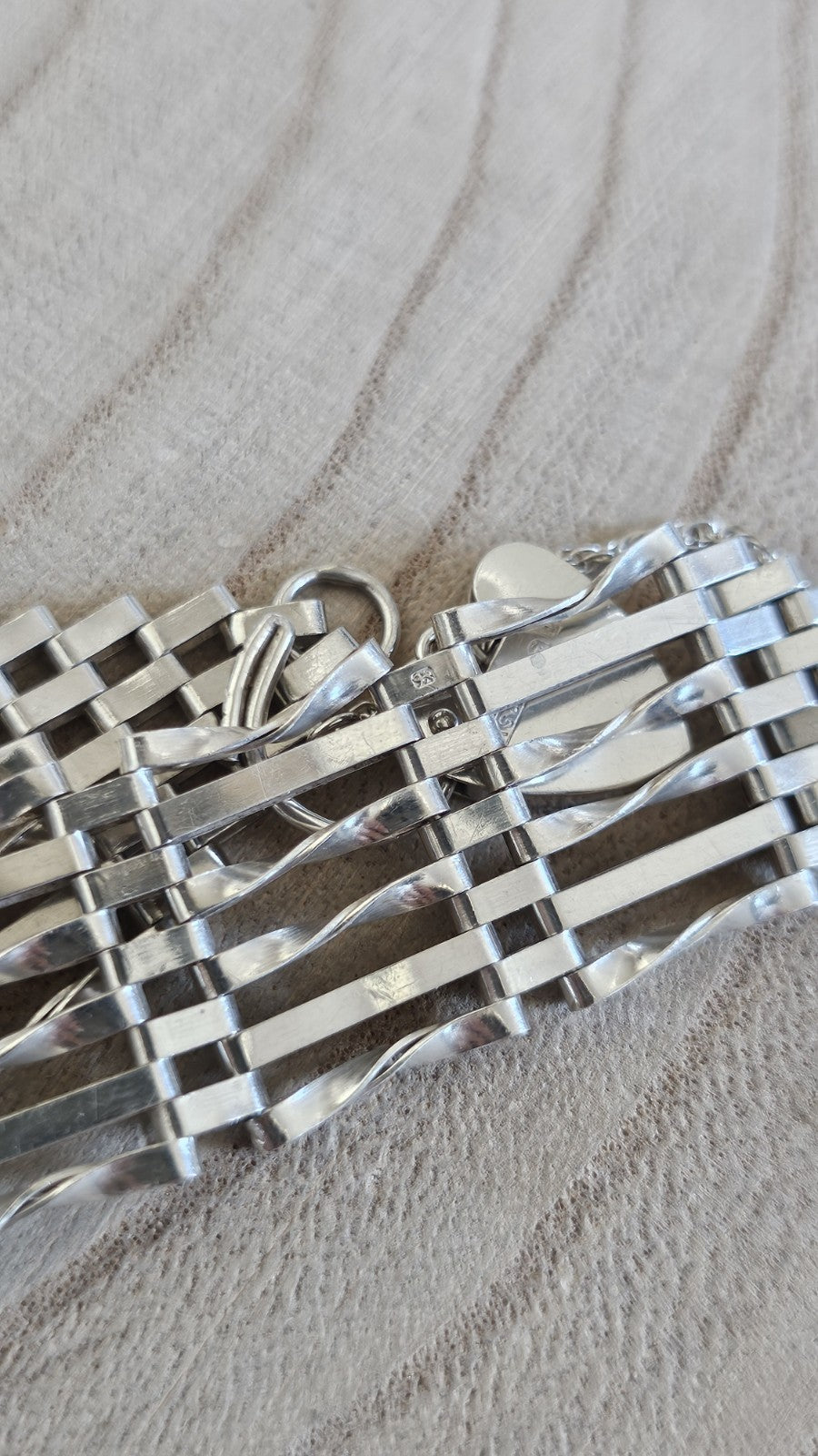 Vintage 1978 Sterling Silver Gate Bracelet Heart Padlock Hallmarked 7" 20.45g