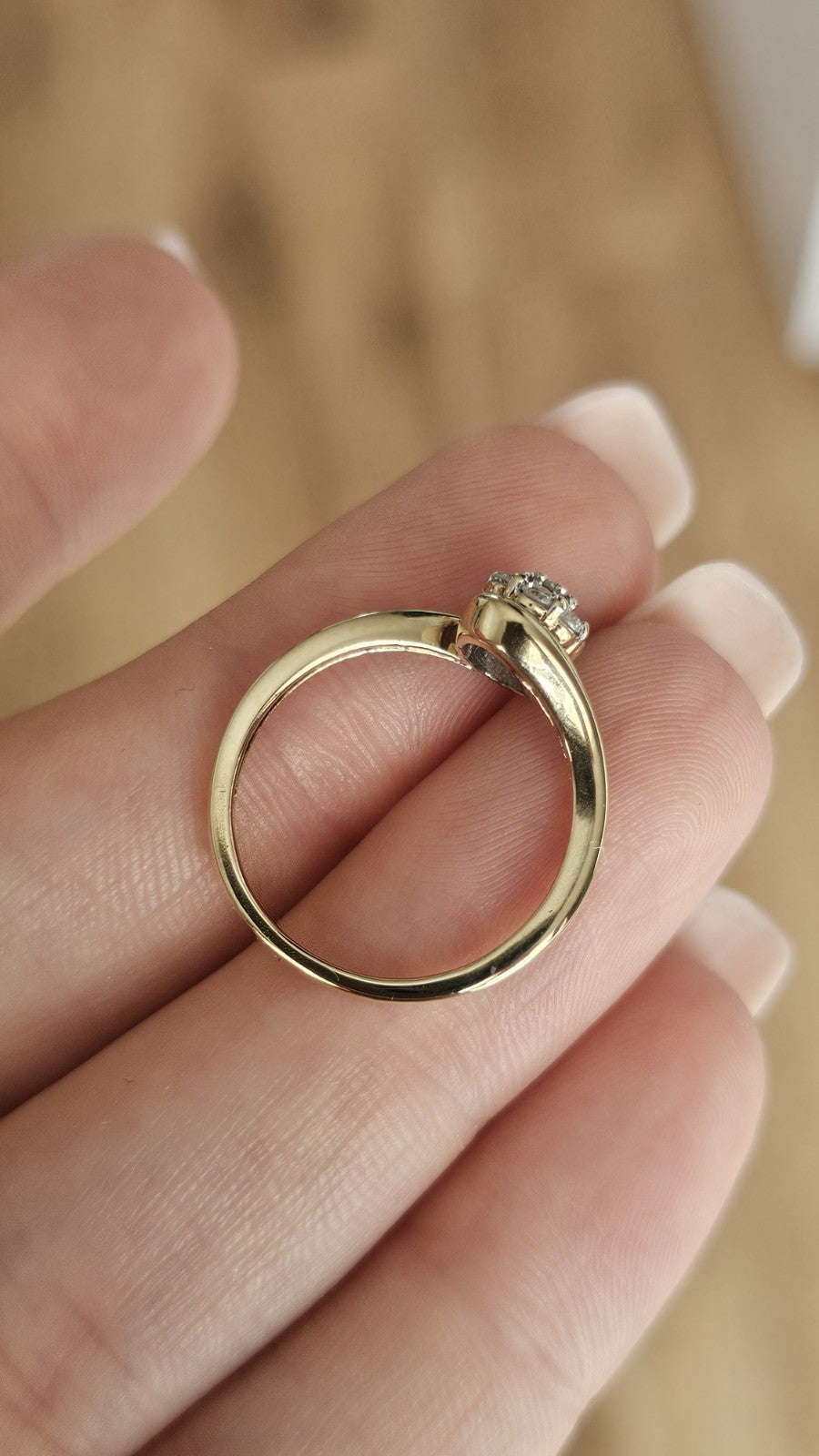 9ct Yellow Gold 0.25ct Natural Diamond Cluster Twist Ring Size O