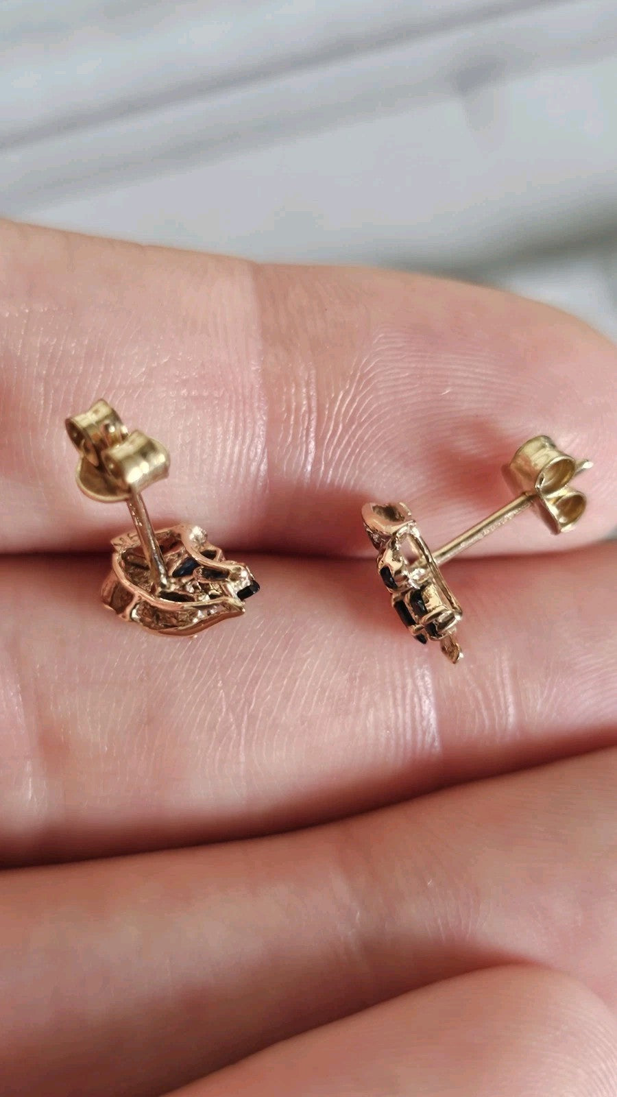 9ct Yellow Gold Natural Sapphire & Diamond Stud Earrings – Hallmarked