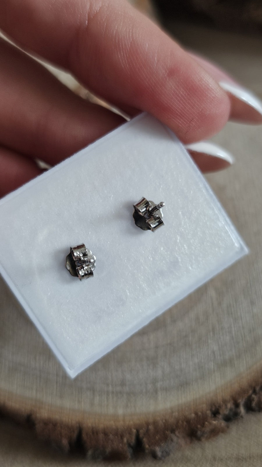 925 Sterling Silver Emerald Green CZ Halo Stud Earrings – Rhodium Plated , New
