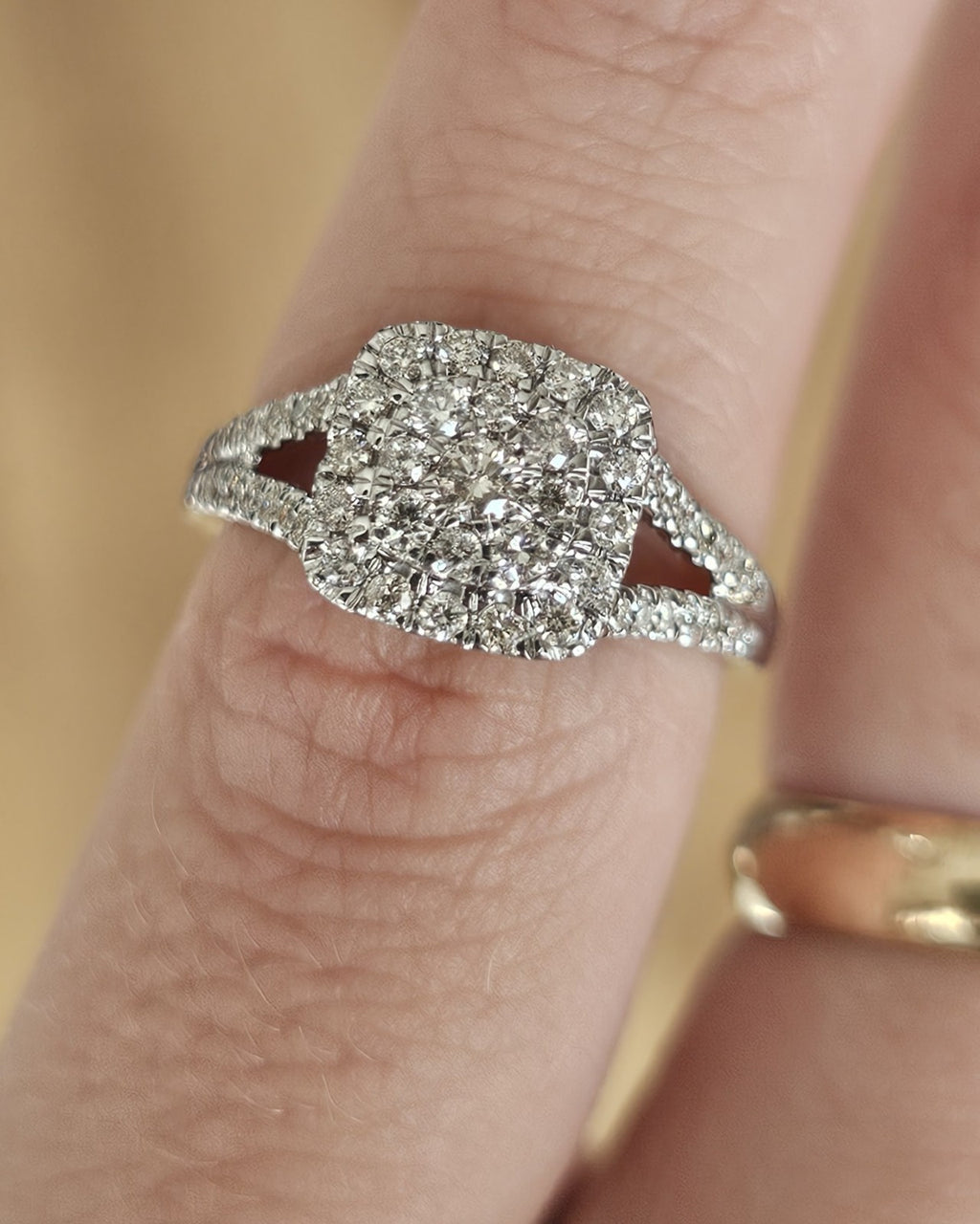 💎 9ct White Gold 0.50ct Natural Diamond Cluster Ring – Size K½ – Sparkling