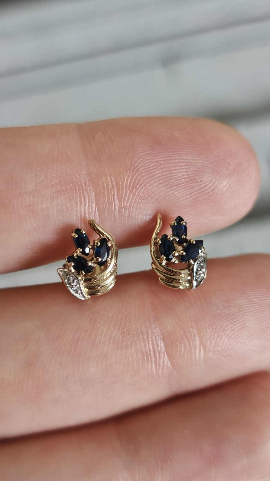 9ct Yellow Gold Natural Sapphire & Diamond Stud Earrings – Hallmarked