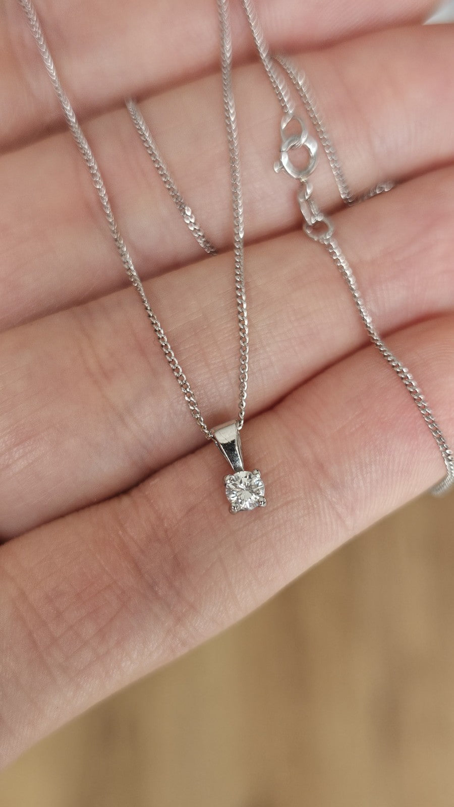 9ct White Gold Natural Diamond Solitaire Pendant Necklace 0.16ct 17.5"Hallmarked