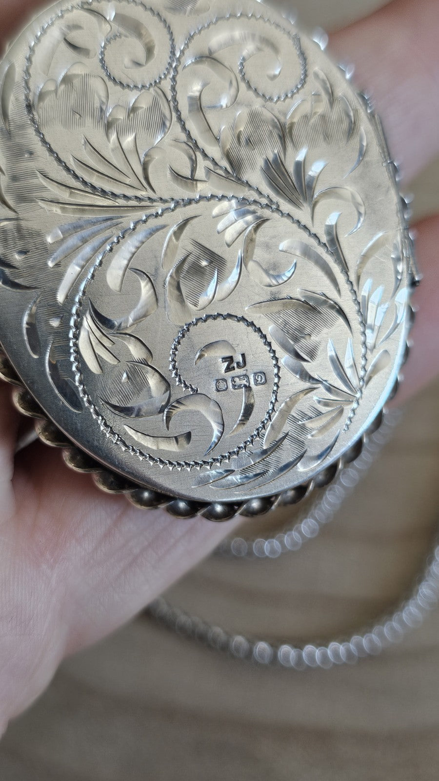 Vintage 1978 Sterling Silver Engraved Locket Pendant 22" 925 Chain 28.79g