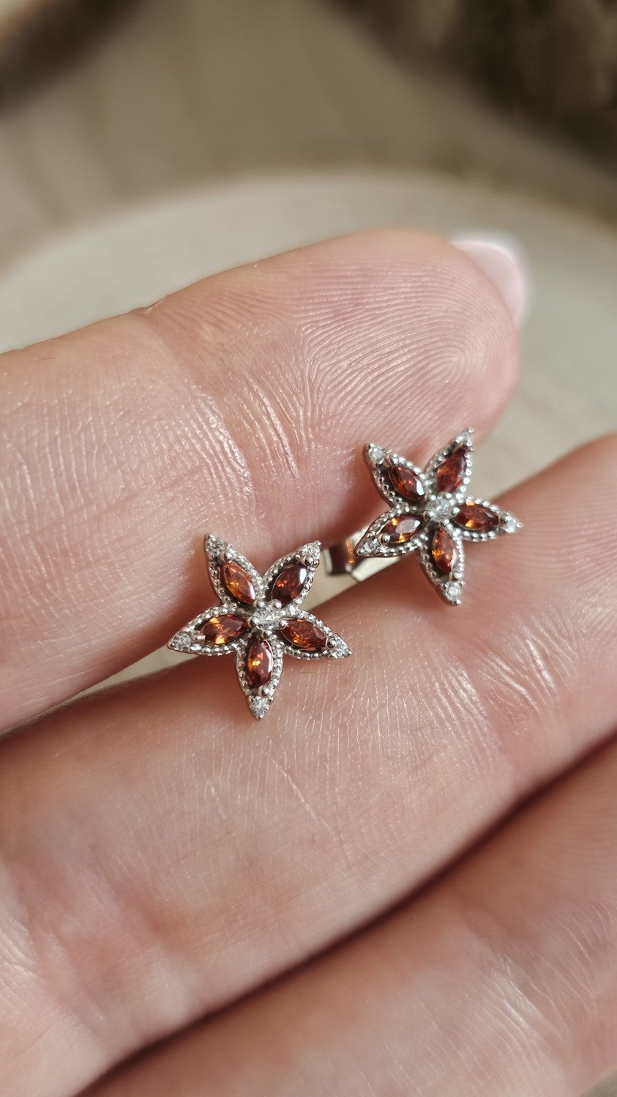 925 Sterling Silver Garnet CZ Flower Star Stud Earrings 11mm New
