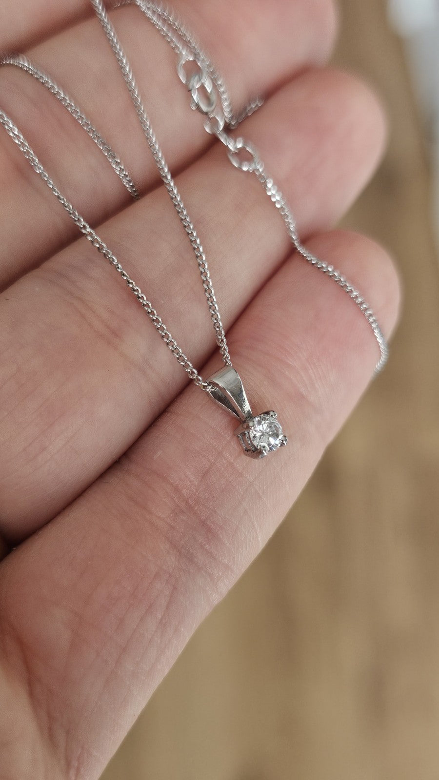 9ct White Gold Natural Diamond Solitaire Pendant Necklace 0.16ct 17.5"Hallmarked