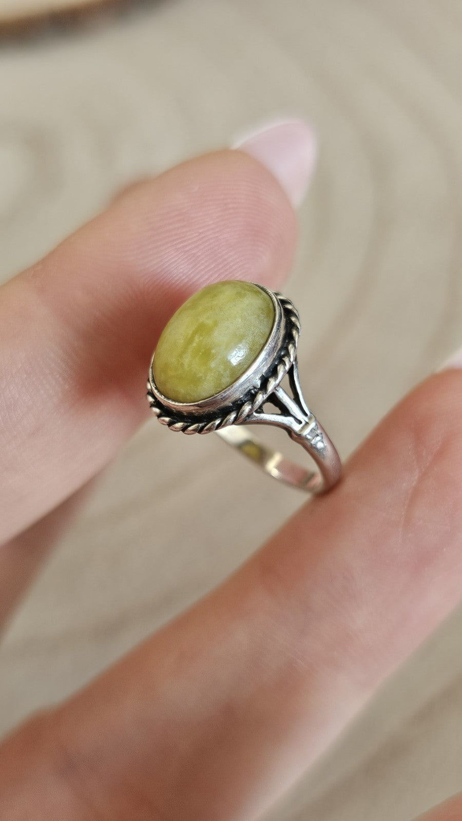 Vintage 925 Sterling Silver Connemara marble Celtic Ring Size L
