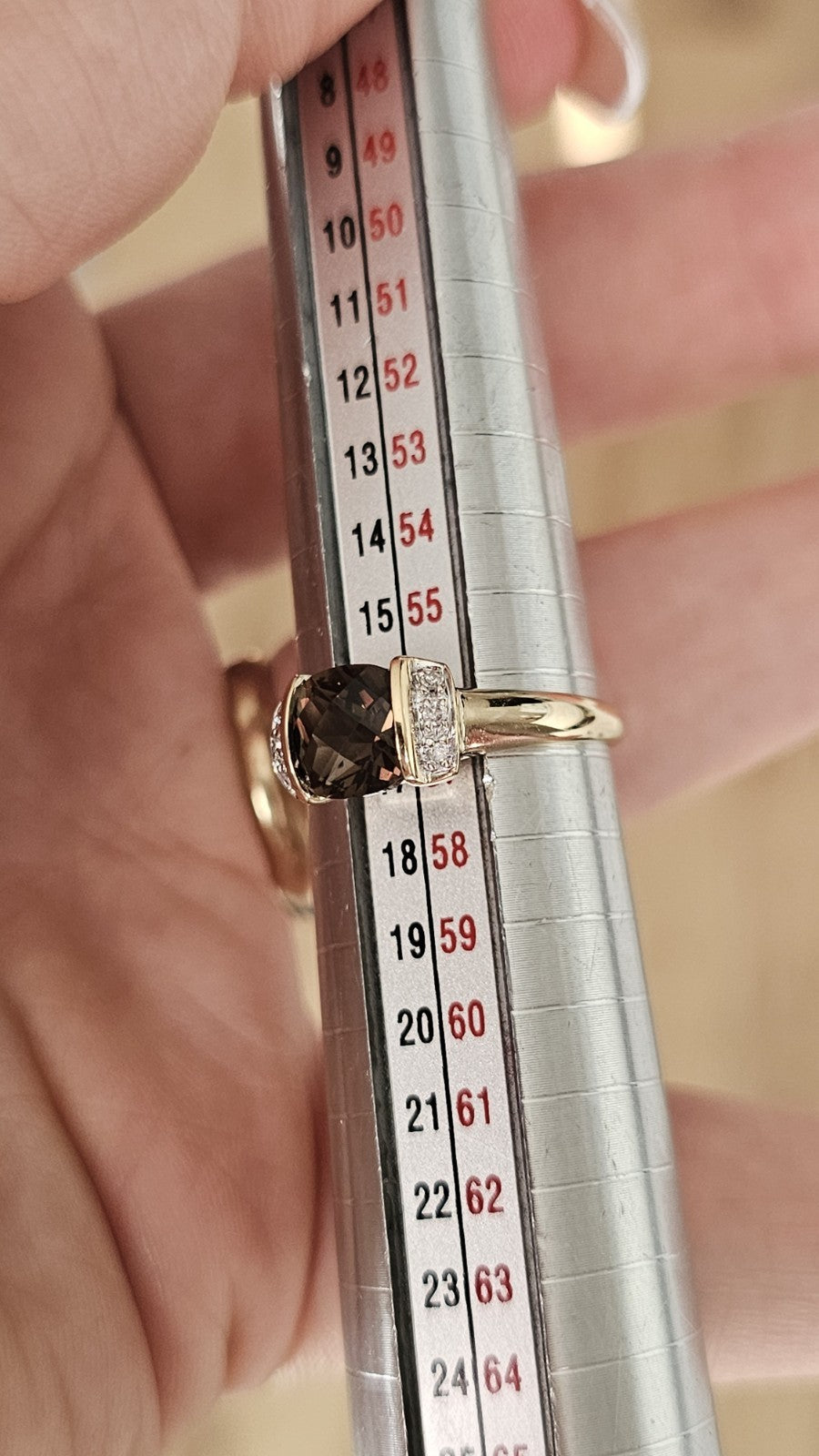💎 9ct Yellow Gold Natural Smoky Quartz & Diamond Ring – Size P 💎