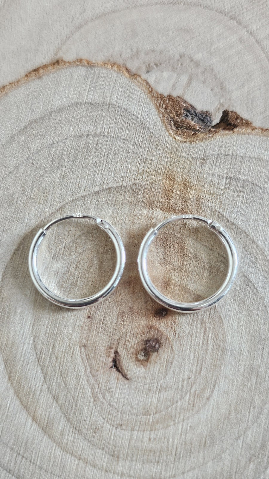 925 Sterling Silver Hoop Earrings 18mm Classic Polished Sleeper Hoops