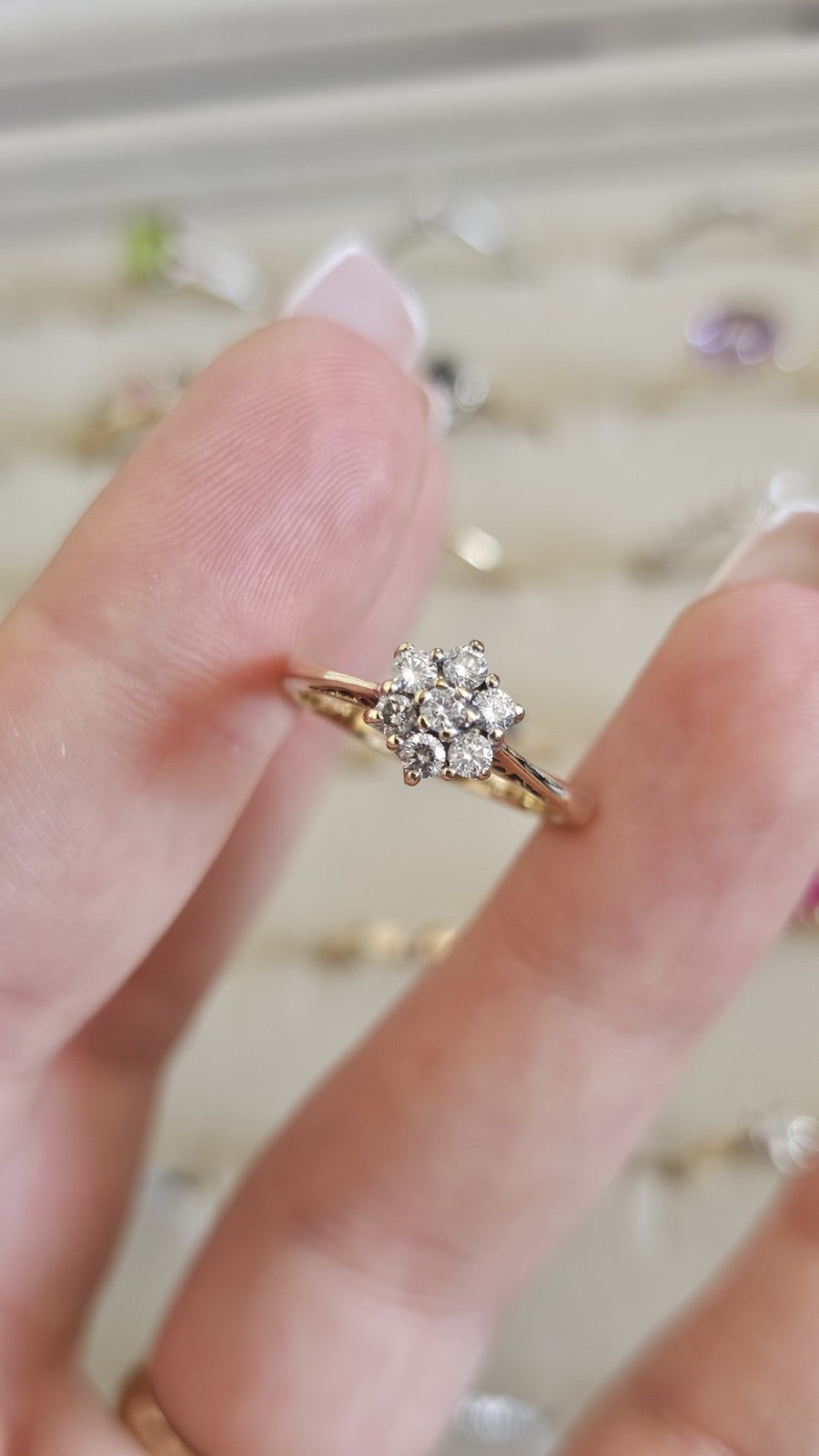 💎 9ct Yellow Gold 0.33ct Natural Diamond Cluster Ring , Size N 💛