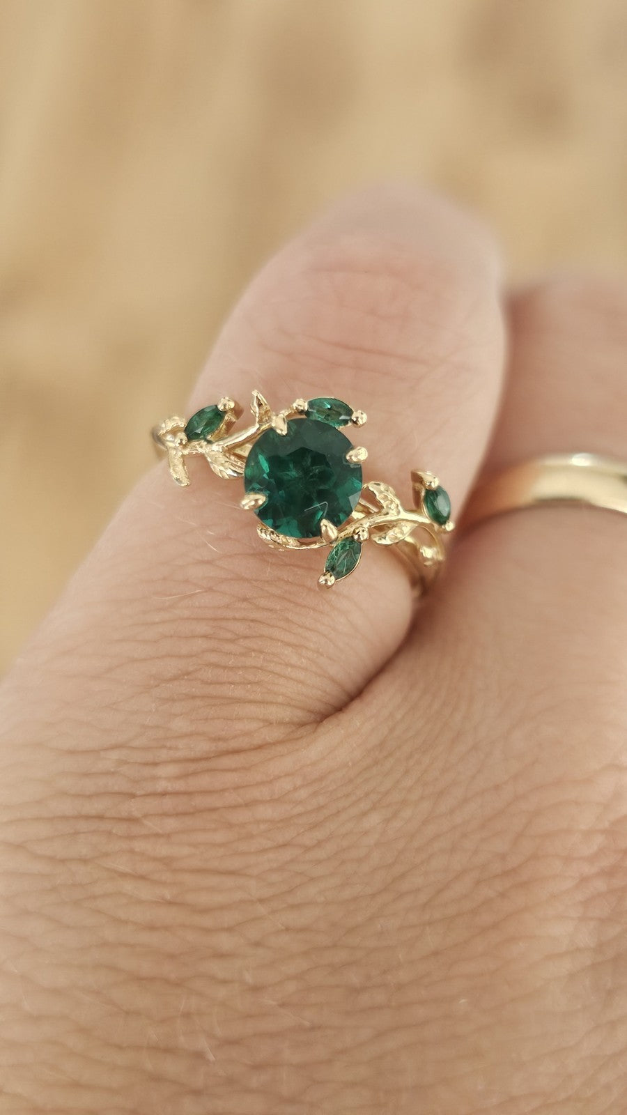 💚 10ct Yellow Gold Natural Tsavorite Garnet Floral Ring – Size M – 2.30g