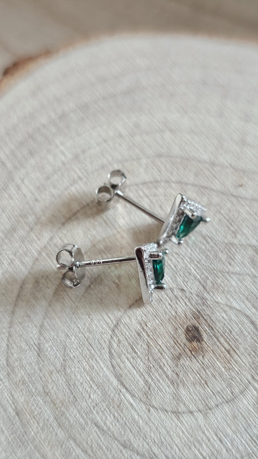 925 Sterling Silver Emerald Green CZ Triangle Stud Earrings 7.88mm