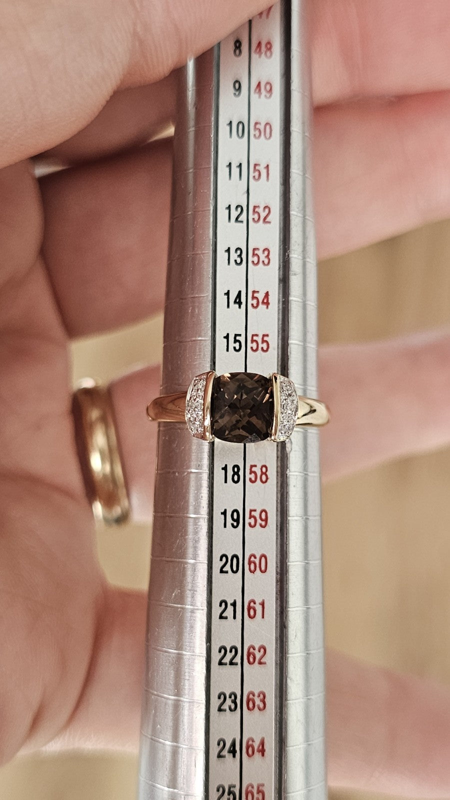 💎 9ct Yellow Gold Natural Smoky Quartz & Diamond Ring – Size P 💎