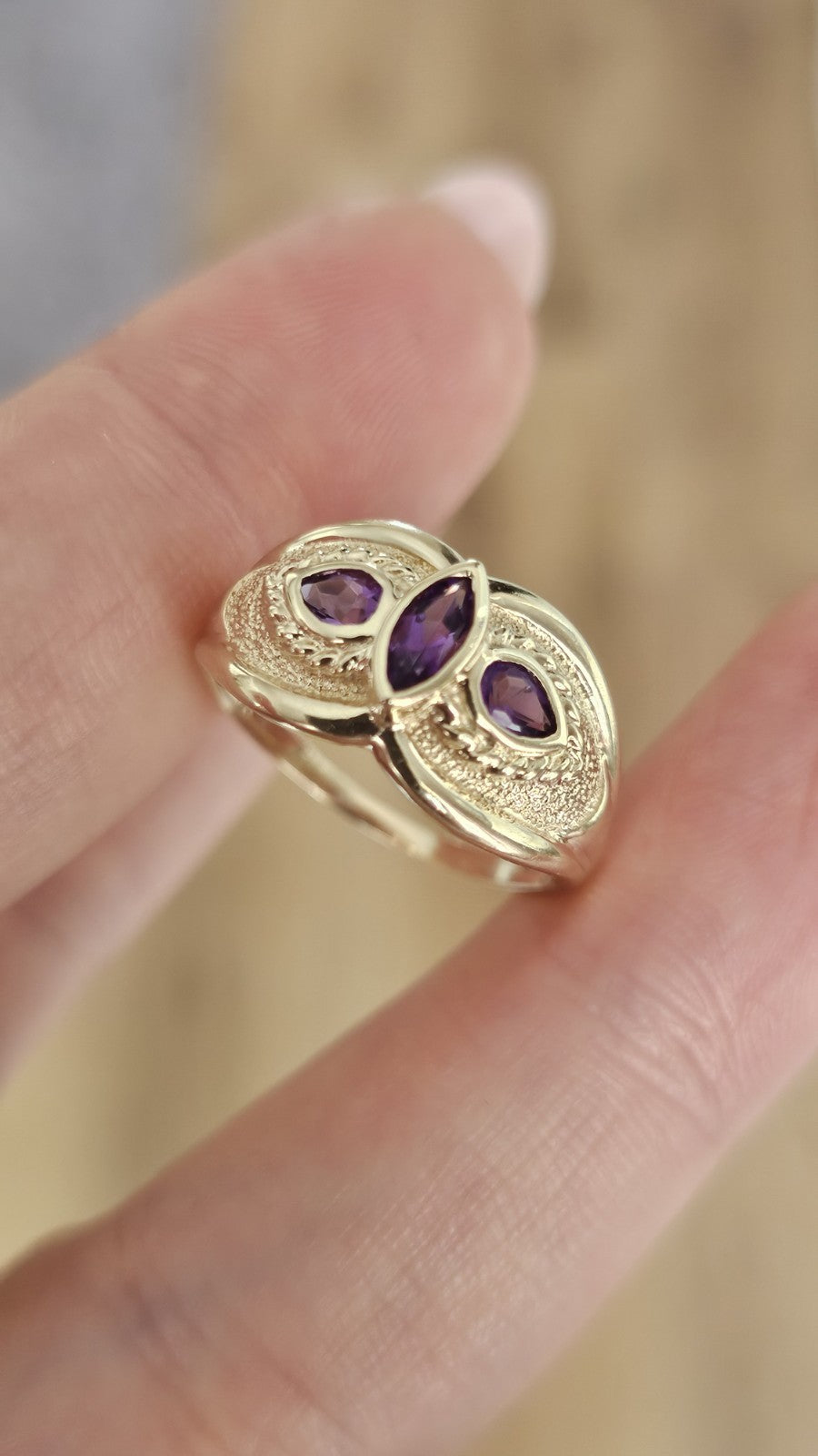 9ct Yellow Gold Amethyst Three Stone Statement Ring Size Q Hallmarked 3.60g
