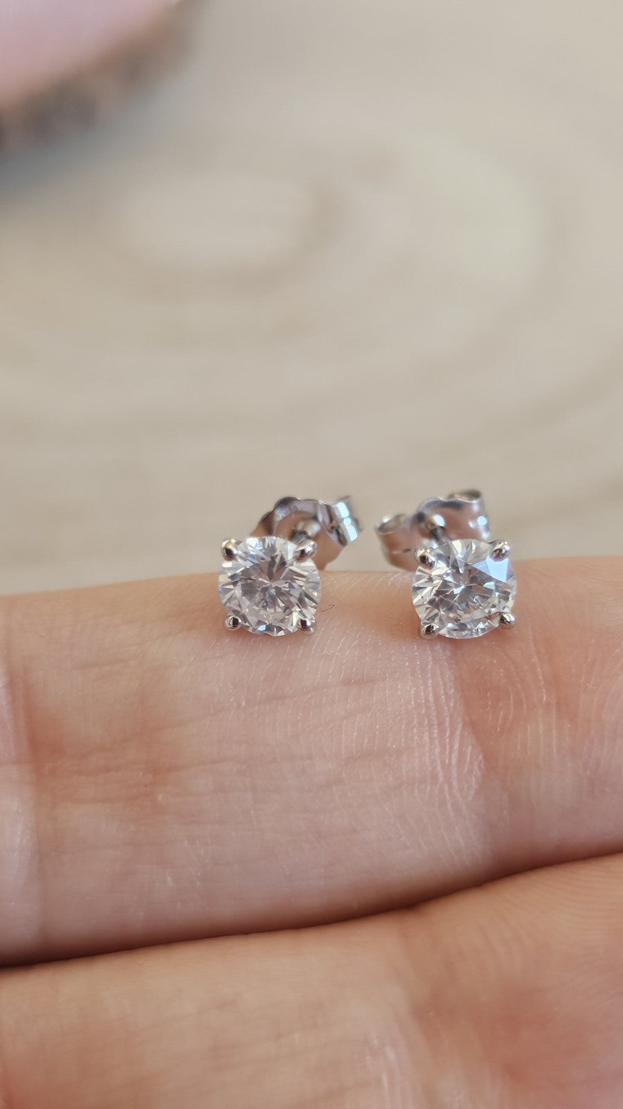 Natural Diamond Stud Earrings 14ct White Gold 1.01ctw GCI Cert Butterfly Back