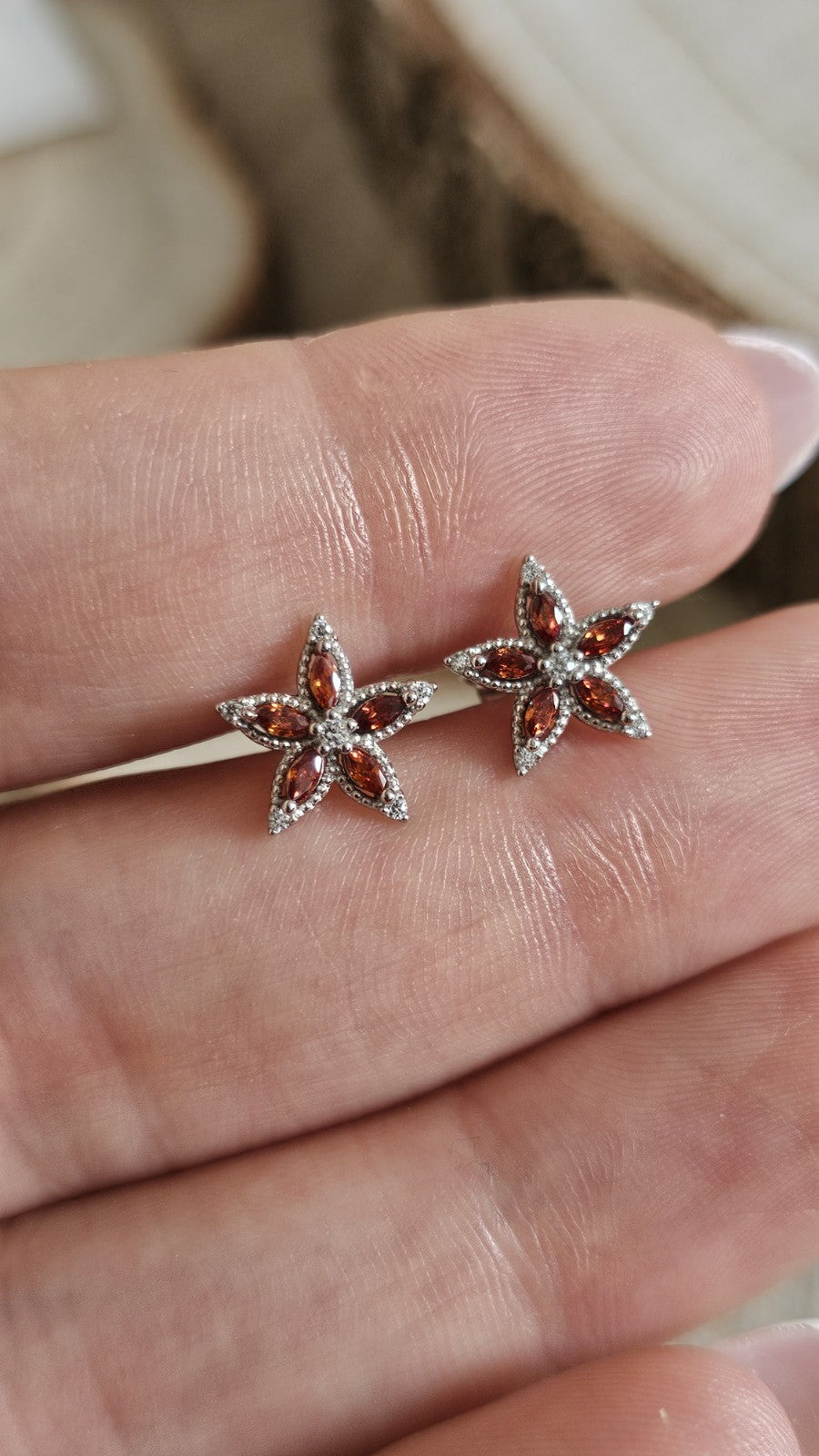 925 Sterling Silver Garnet CZ Flower Star Stud Earrings 11mm New
