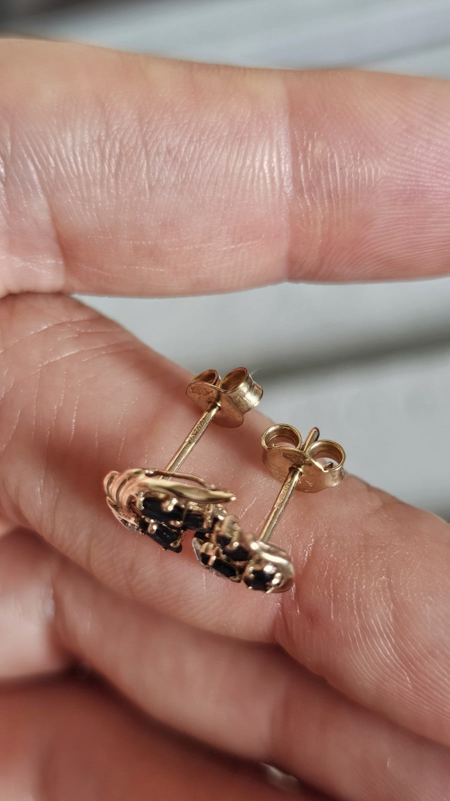 9ct Yellow Gold Natural Sapphire & Diamond Stud Earrings – Hallmarked