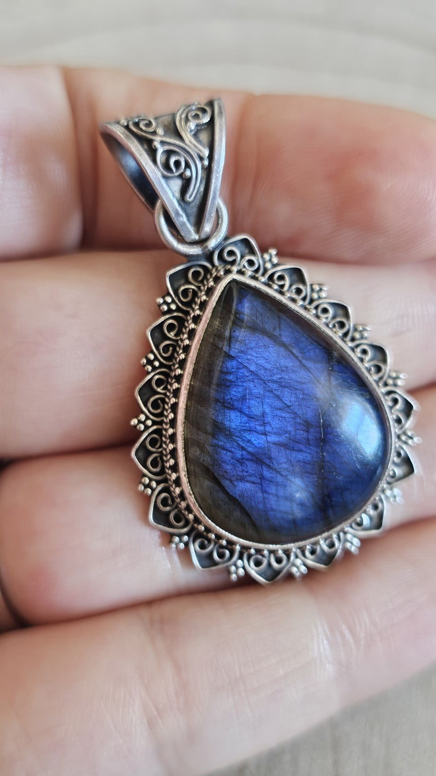 925 Sterling Silver Large Natural Labradorite Pendant Blue Flash 16.31g