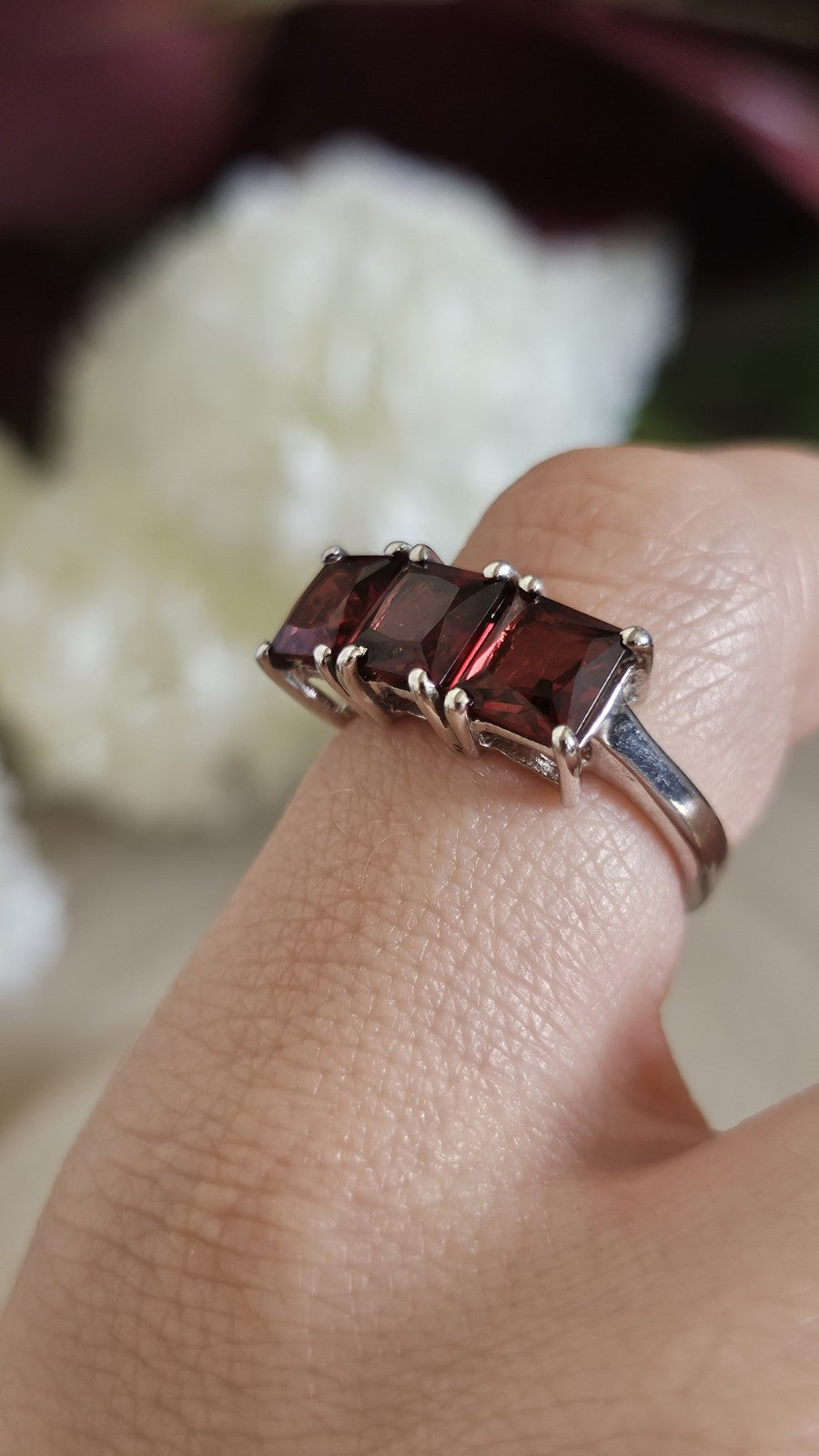 925 Sterling Silver Garnet Trilogy Ring Size N 1/2 TGGC 3.59g