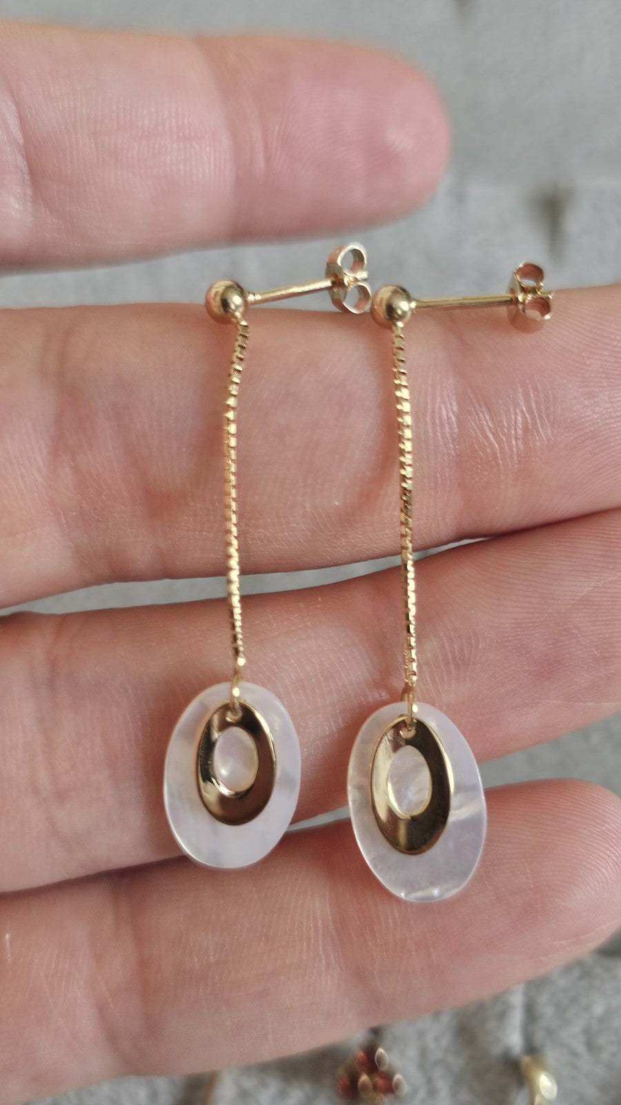 9ct Yellow Gold Mother of Pearl Dangle Drop Stud Earrings 1.55g