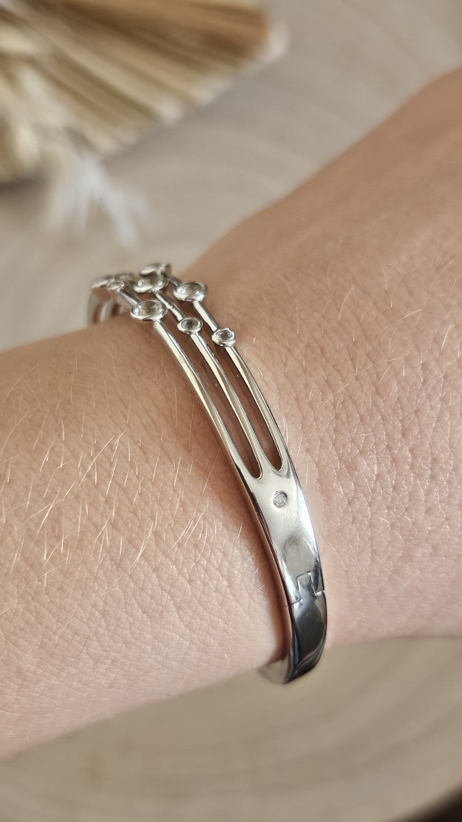 Hot Diamonds 925 Sterling Silver White Topaz Diamond Statement Bangle 6.75"