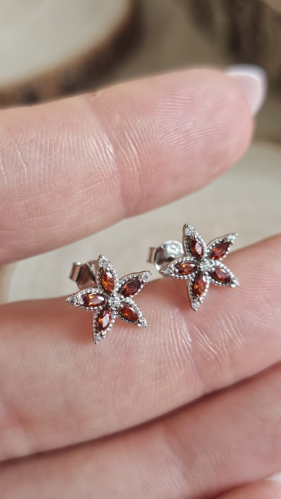 925 Sterling Silver Garnet CZ Flower Star Stud Earrings 11mm New