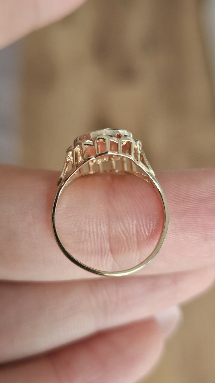 Vintage 1993 9ct Yellow Gold Shell Cameo Ring Fully Hallmarked Size N 1/2