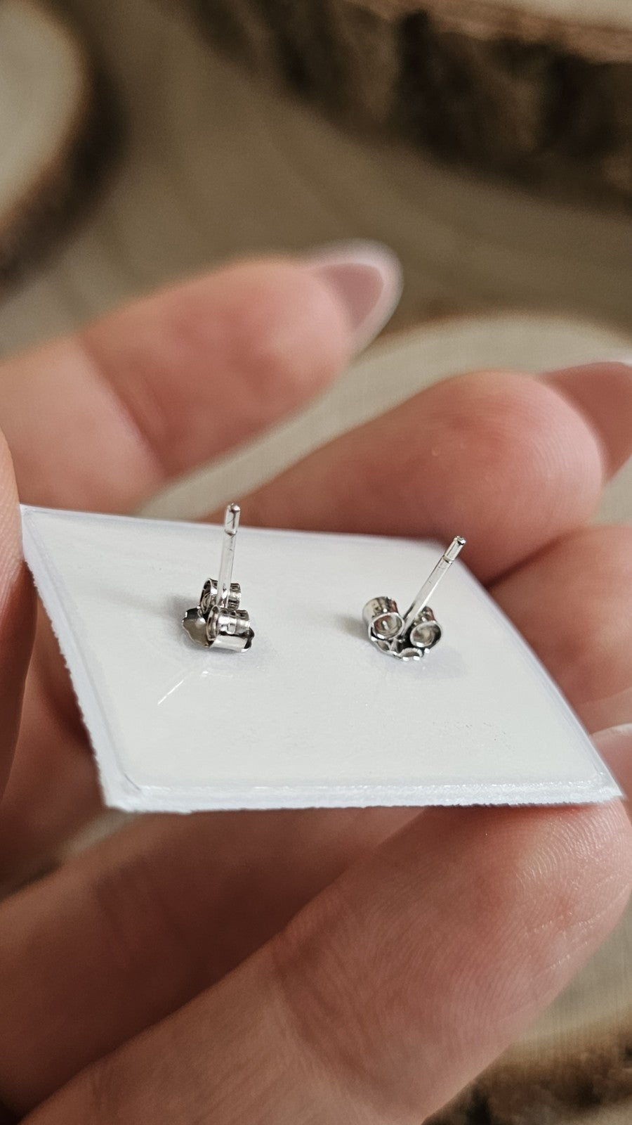 925 Sterling Silver Emerald Green CZ Triangle Stud Earrings 7.88mm
