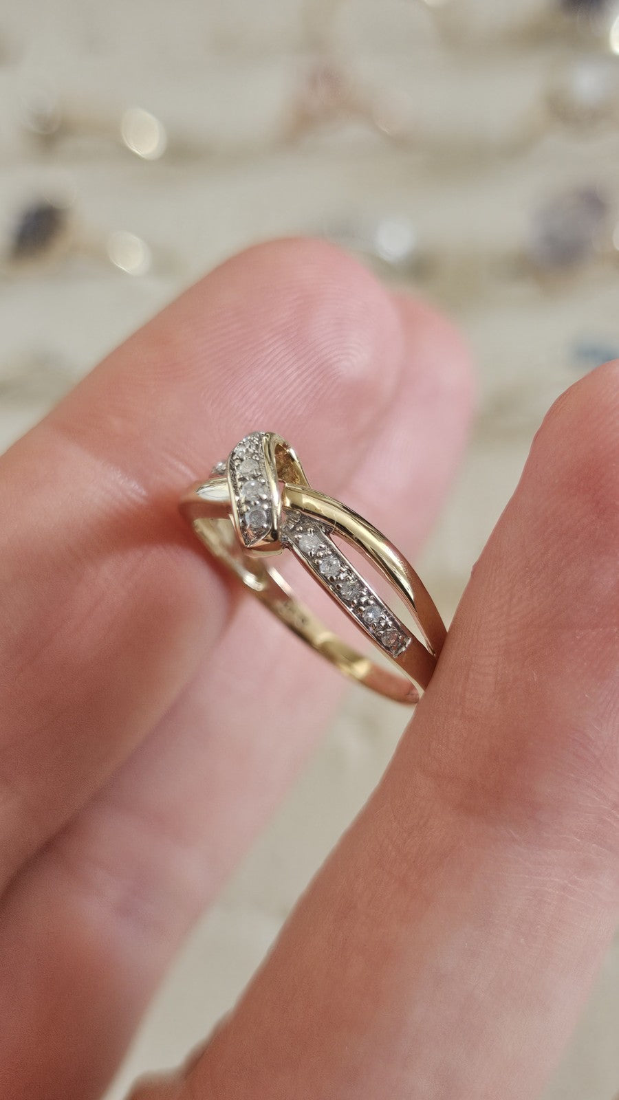 9ct Yellow Gold 0.10ct Diamond Crossover Ring Size N 1/2 Hallmarked 1.76g