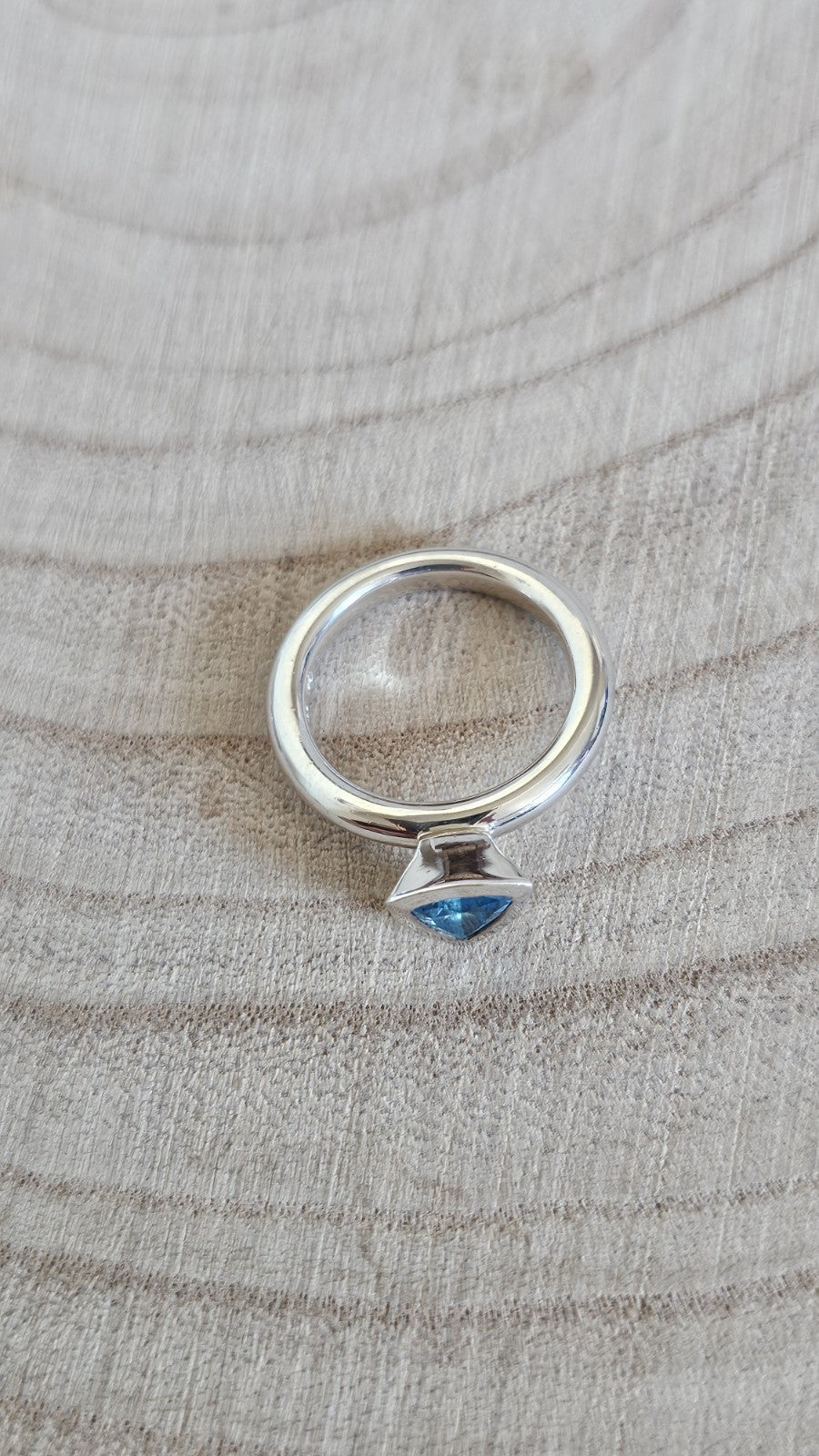 925 Sterling Silver Trillion Cut Blue Topaz Solitaire Ring Size M 5.16g