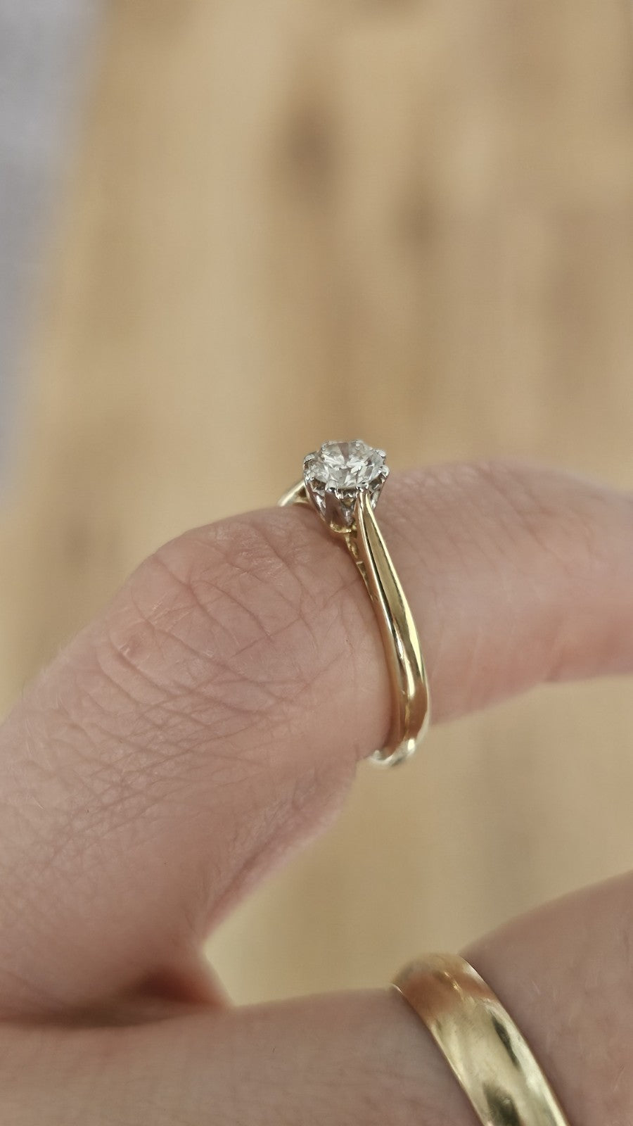 Brawingtons 18ct Yellow Gold Solitaire Round Brilliant Diamond Ring 0.30ct J 1/2