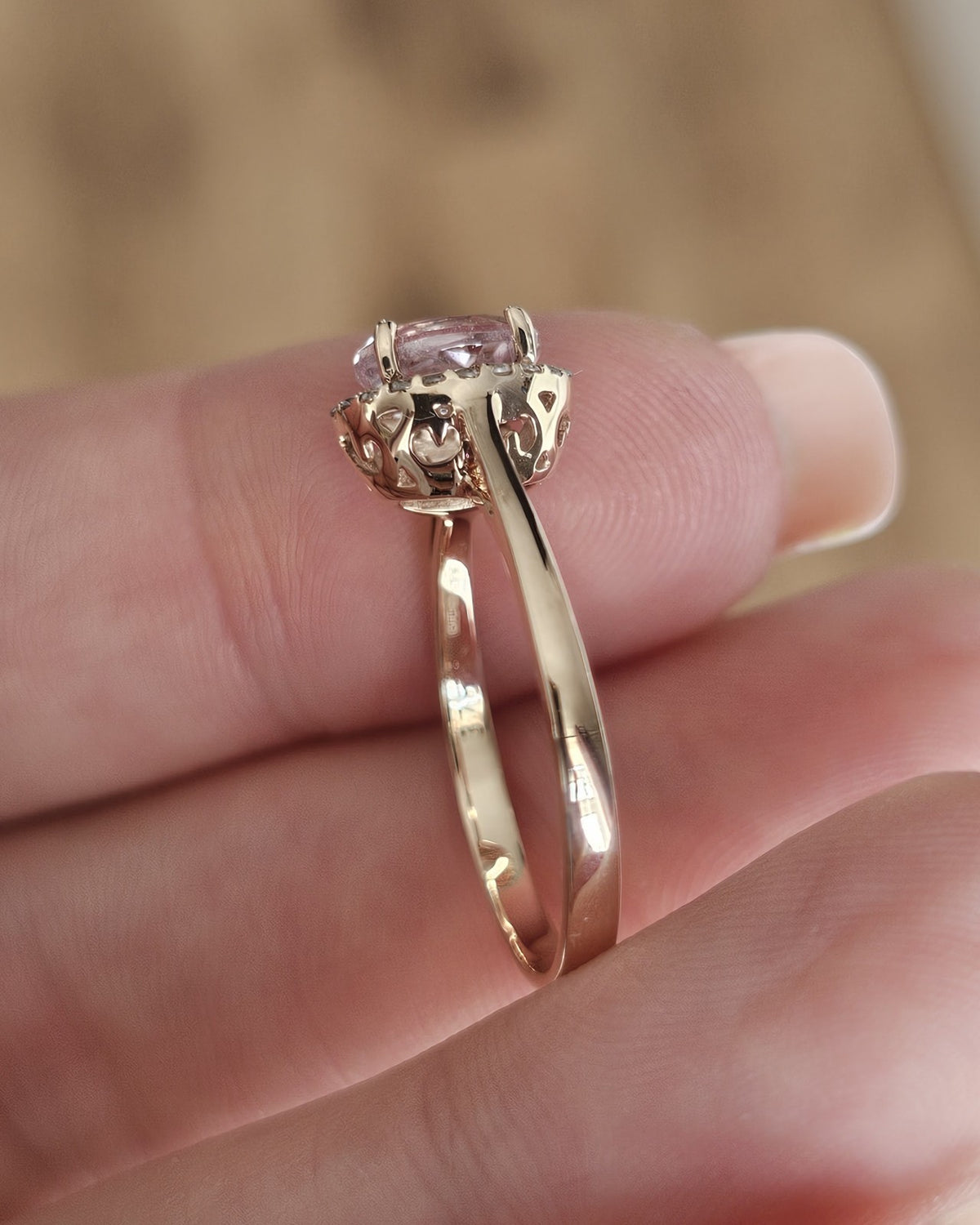 🌸 9ct Rose Gold Morganite & Diamond Halo Ring | Natural Morganite Size T 3.00g