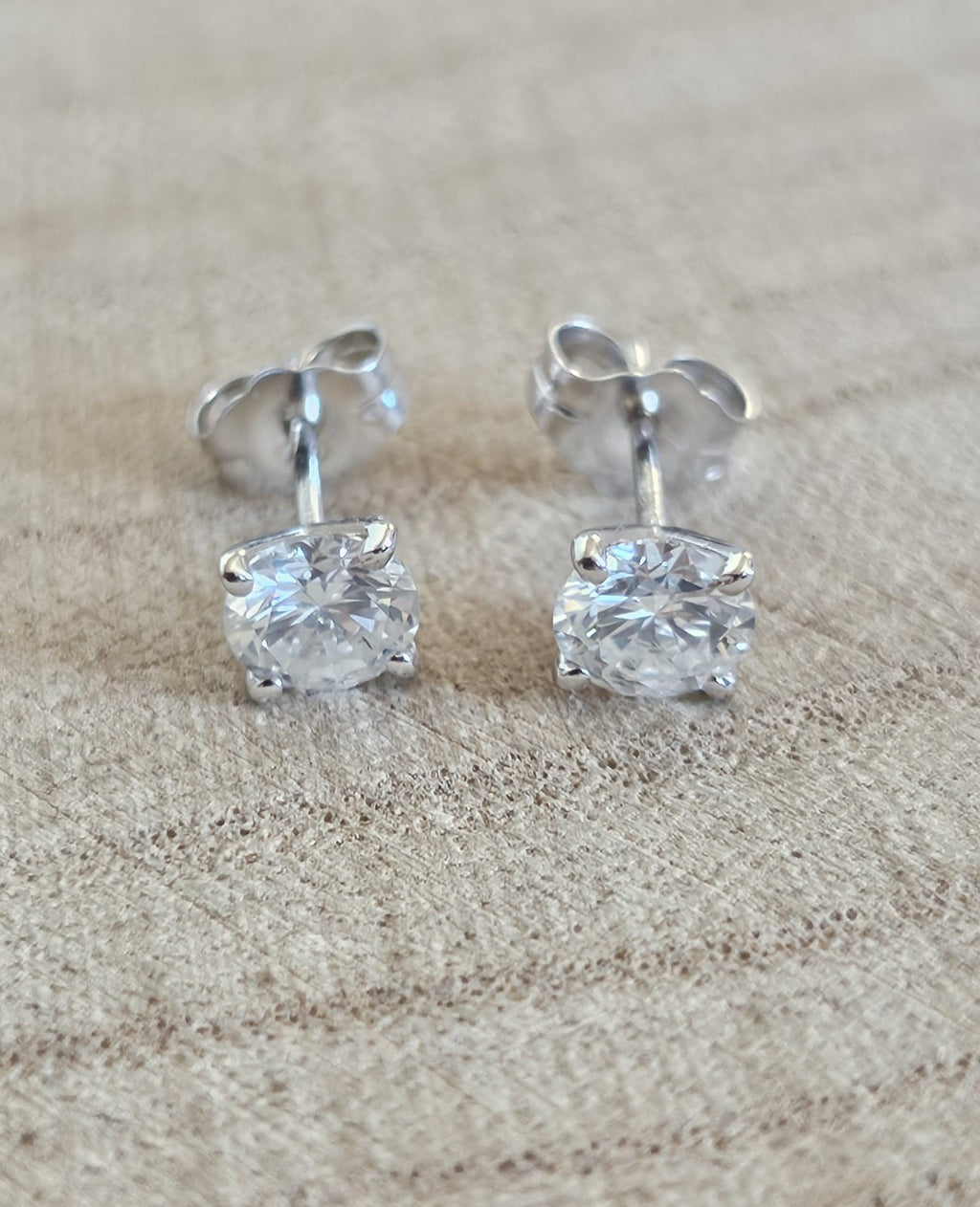 Natural Diamond Stud Earrings 14ct White Gold 1.01ctw GCI Cert Butterfly Back