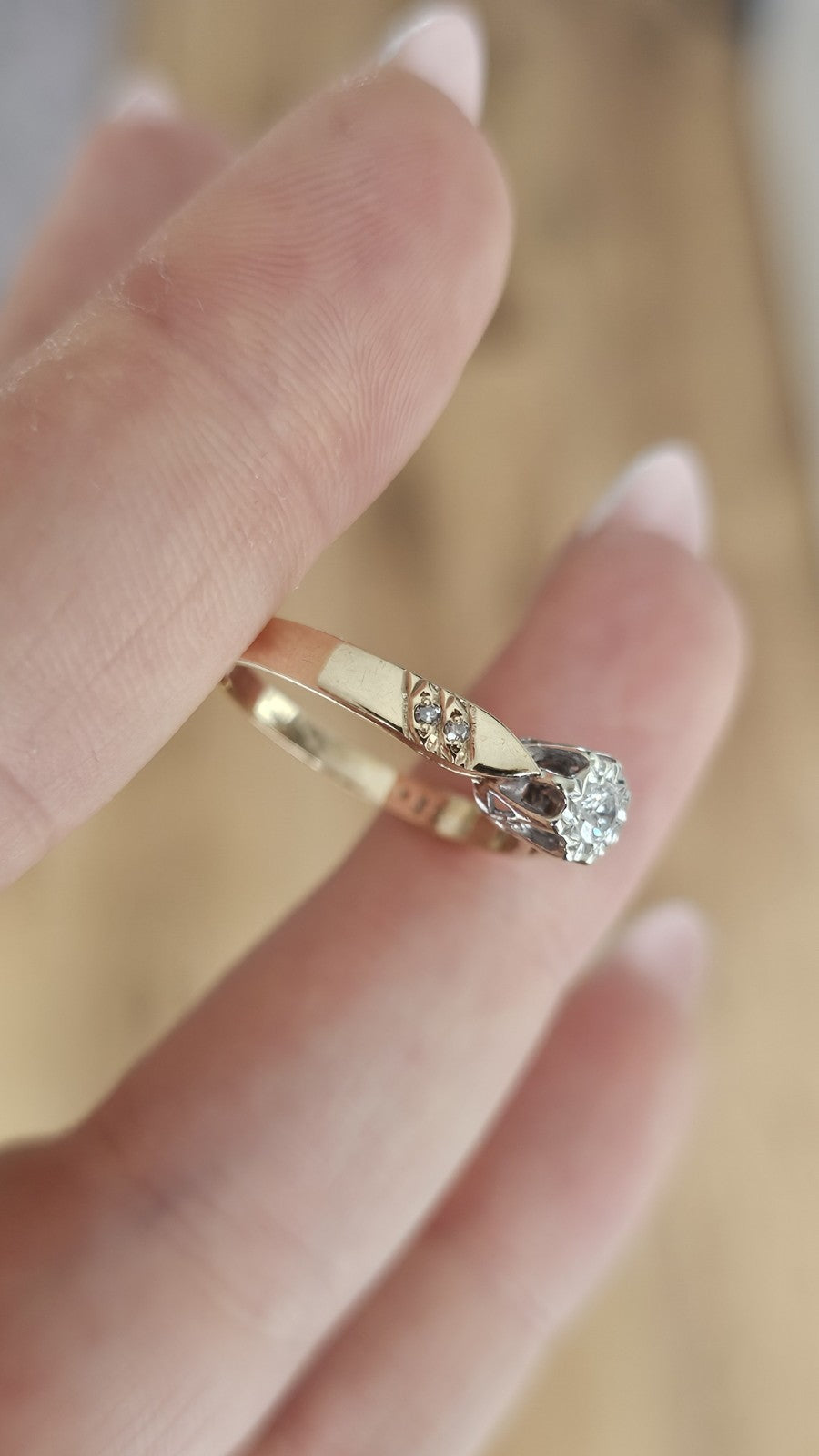Vintage 9ct Yellow Gold 0.15ct Natural Diamond Illusion Set Ring Size Q 