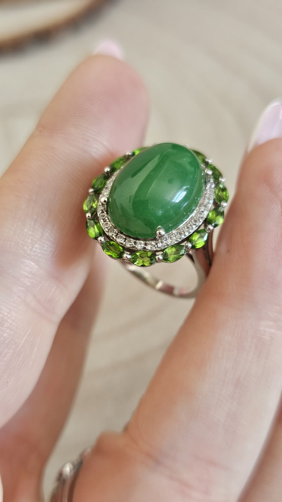 925 Sterling Silver Jade Peridot Green Gemstone Statement Ring Size O 1/2
