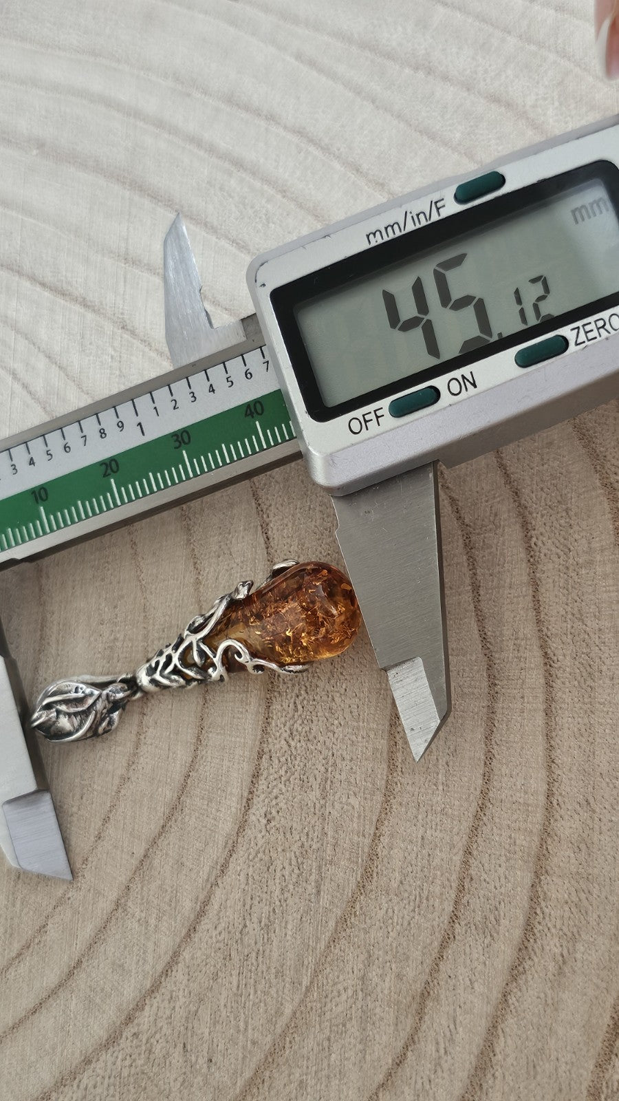 925 Sterling Silver Amber Pendant TGGC Leaf Vine Design 5.08g