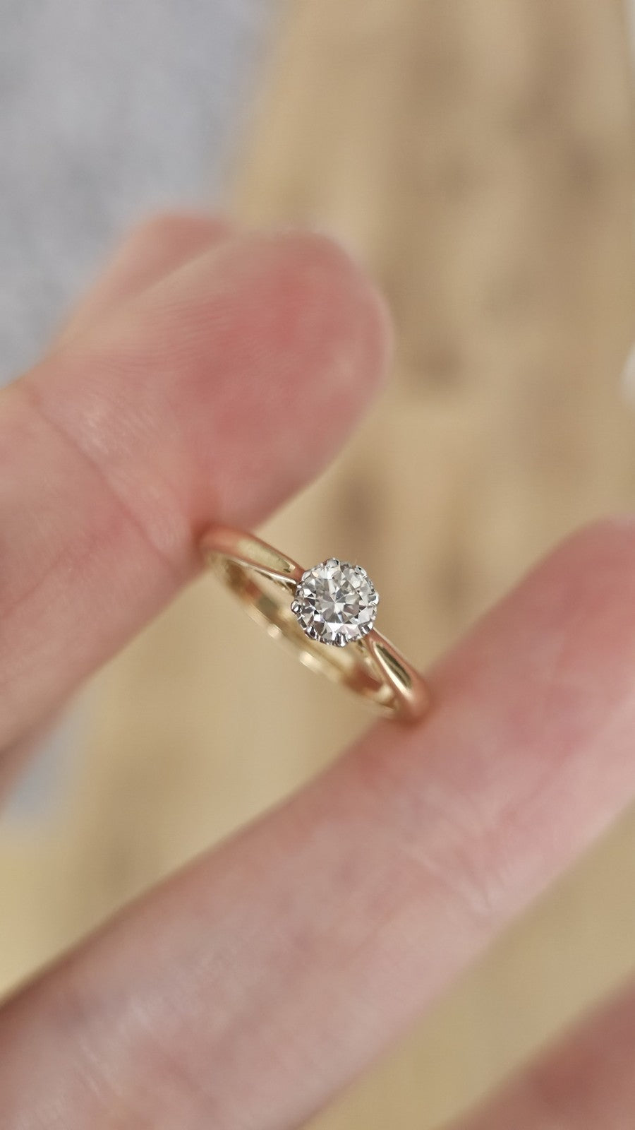 Brawingtons 18ct Yellow Gold Solitaire Round Brilliant Diamond Ring 0.30ct J 1/2