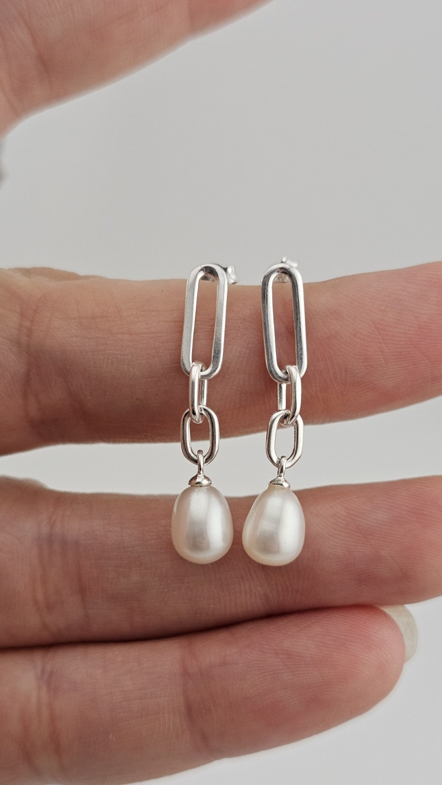 925 Sterling Silver Pearl Drop Dangle Earrings – New Boxed, 33mm length 