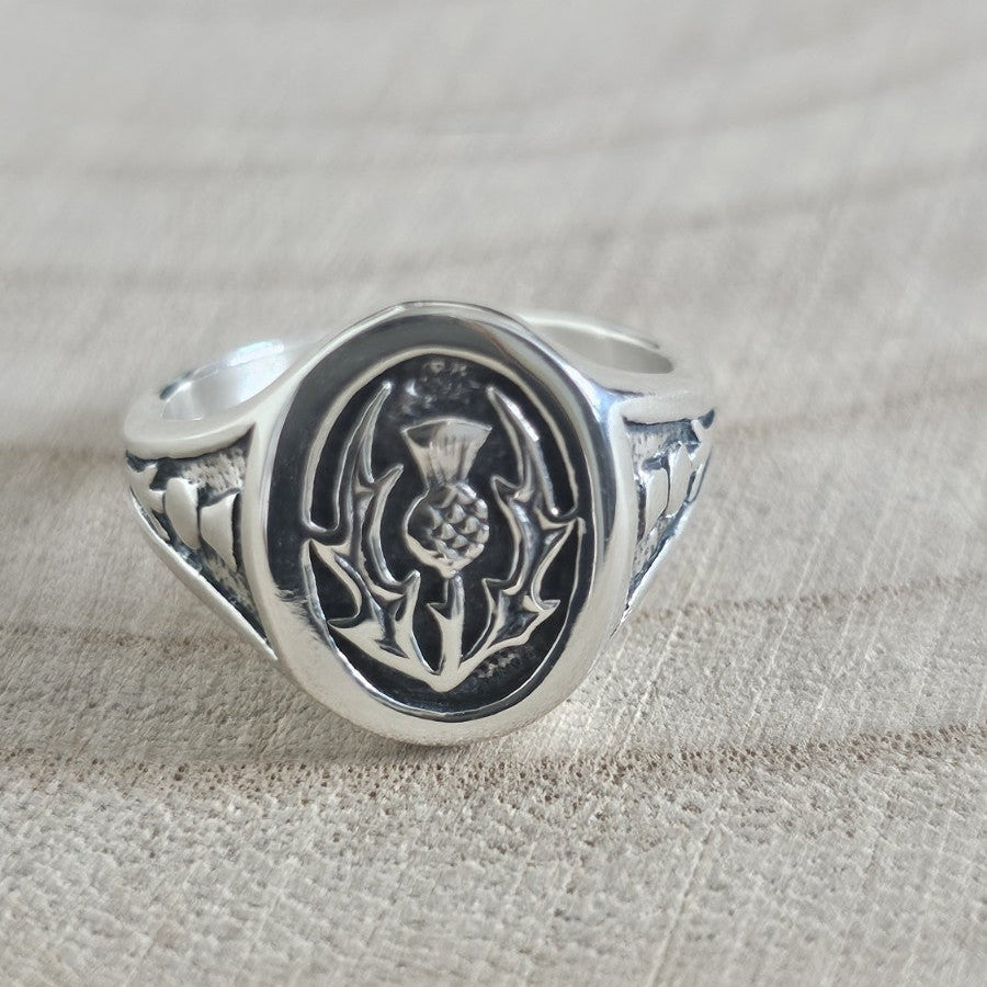 925 Sterling Silver Scottish Thistle Signet Ring – Size T – Hallmarked 8.60g