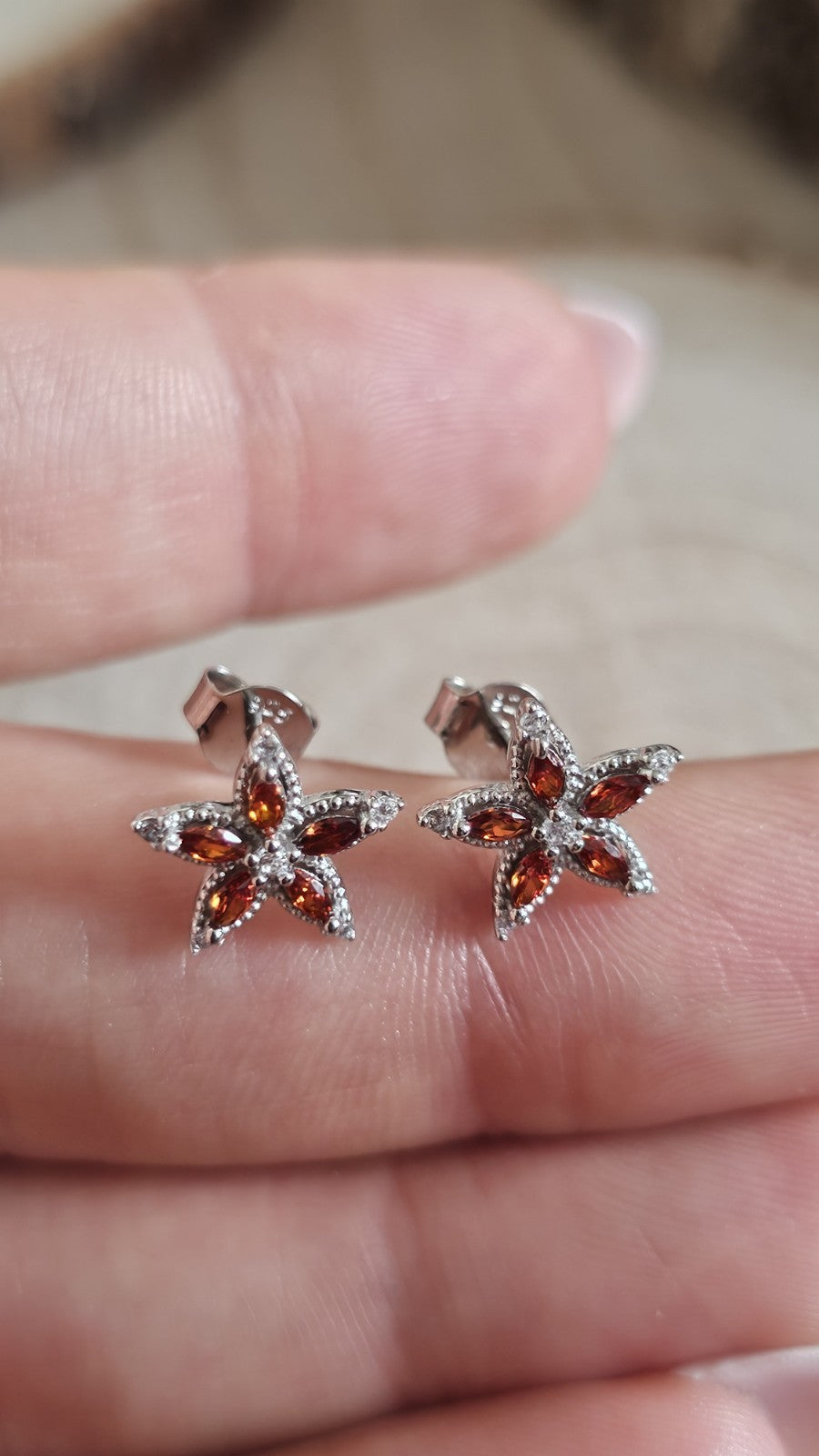 925 Sterling Silver Garnet CZ Flower Star Stud Earrings 11mm New