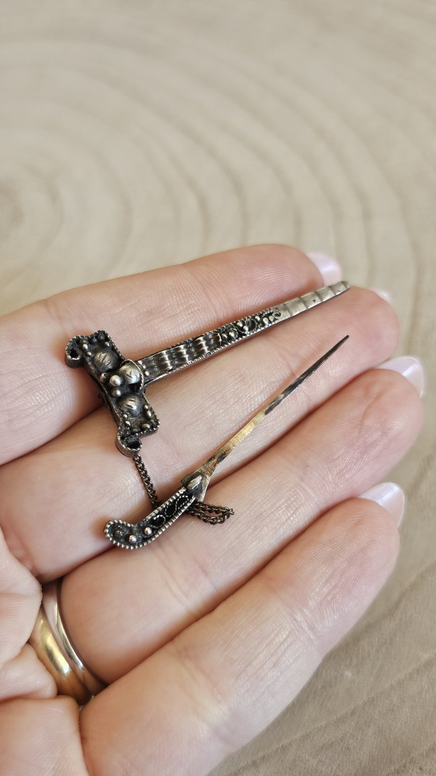 Antique Silver Sword Dagger Brooch Safety Chain Ornate Vintage Jewellery 5.17g