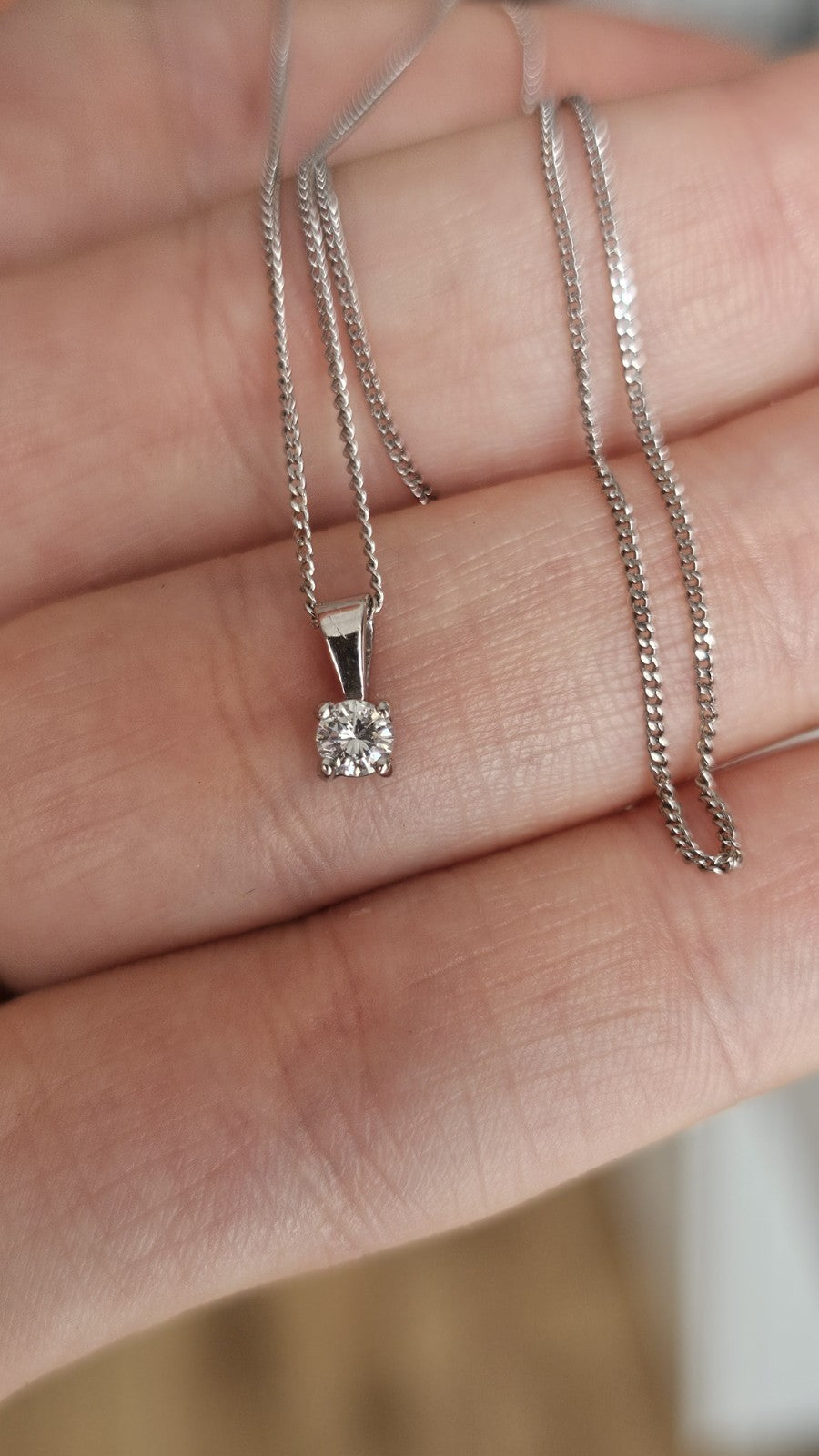 9ct White Gold Natural Diamond Solitaire Pendant Necklace 0.16ct 17.5"Hallmarked