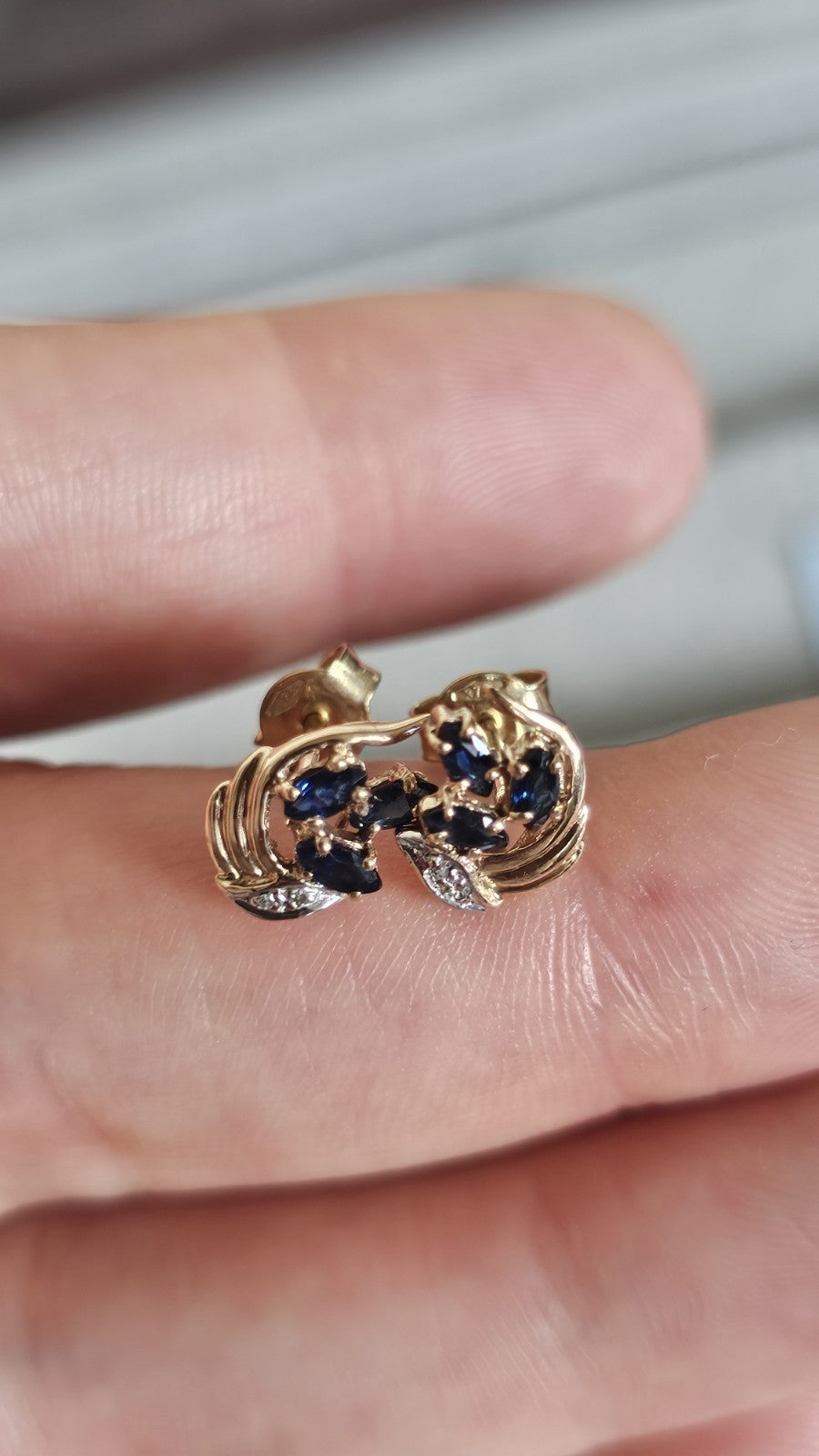 9ct Yellow Gold Natural Sapphire & Diamond Stud Earrings – Hallmarked