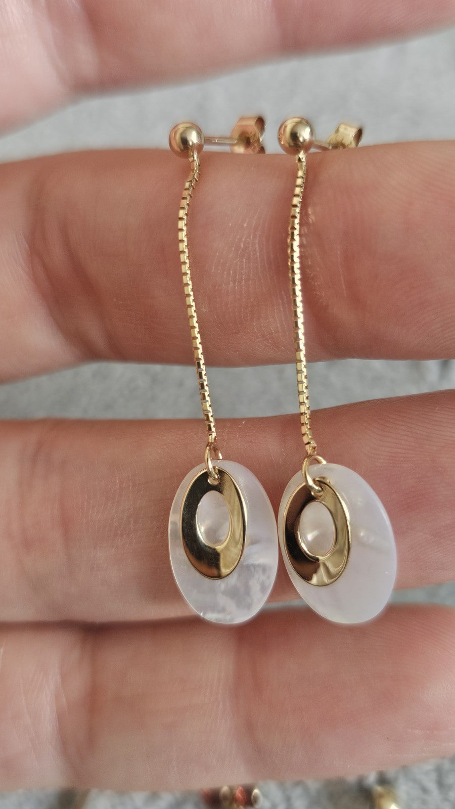 9ct Yellow Gold Mother of Pearl Dangle Drop Stud Earrings 1.55g