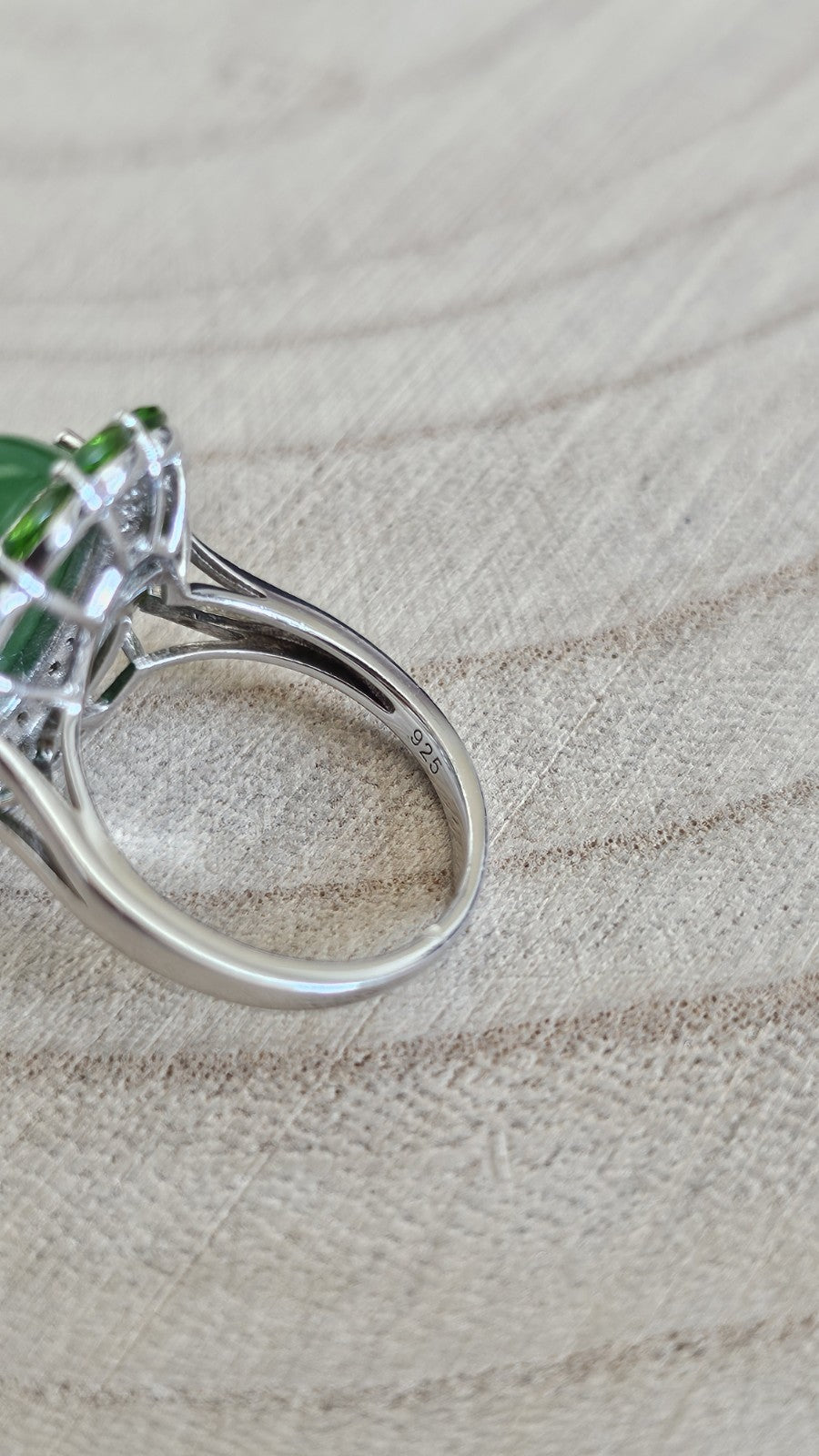 925 Sterling Silver Jade Peridot Green Gemstone Statement Ring Size O 1/2