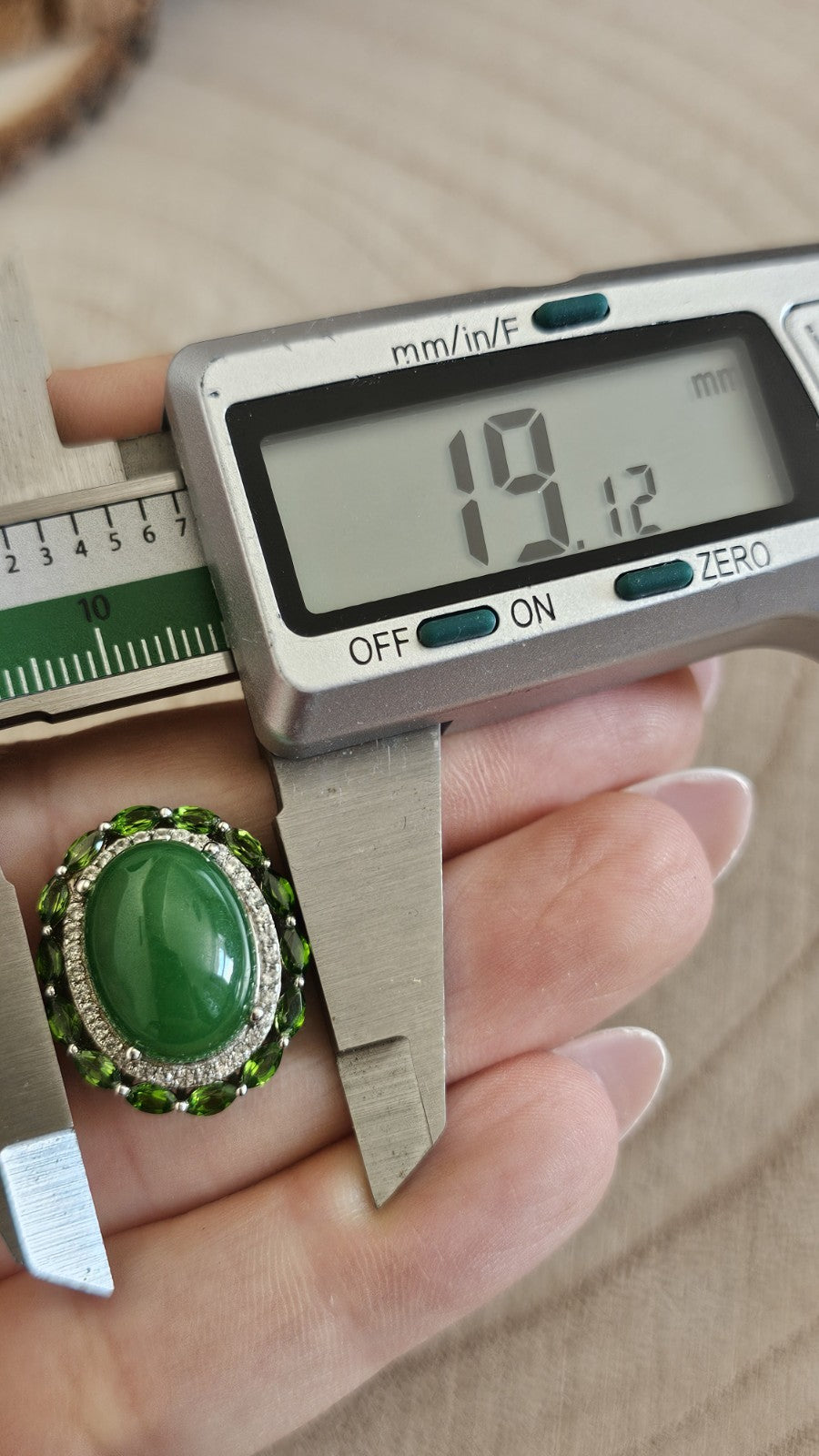 925 Sterling Silver Jade Peridot Green Gemstone Statement Ring Size O 1/2
