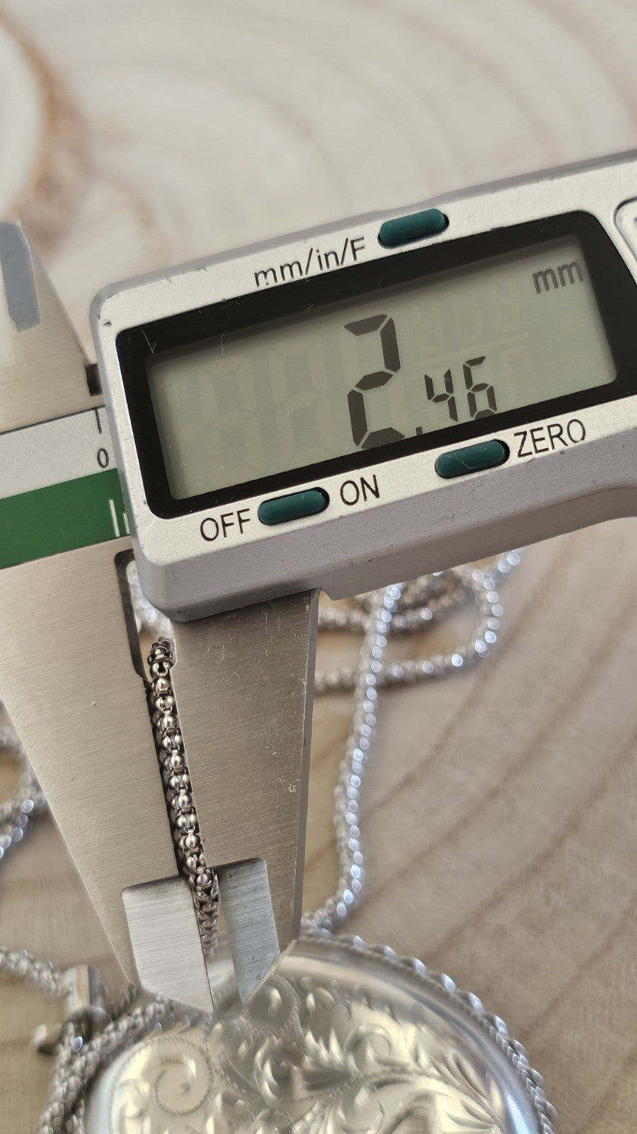 Vintage 1978 Sterling Silver Engraved Locket Pendant 22" 925 Chain 28.79g