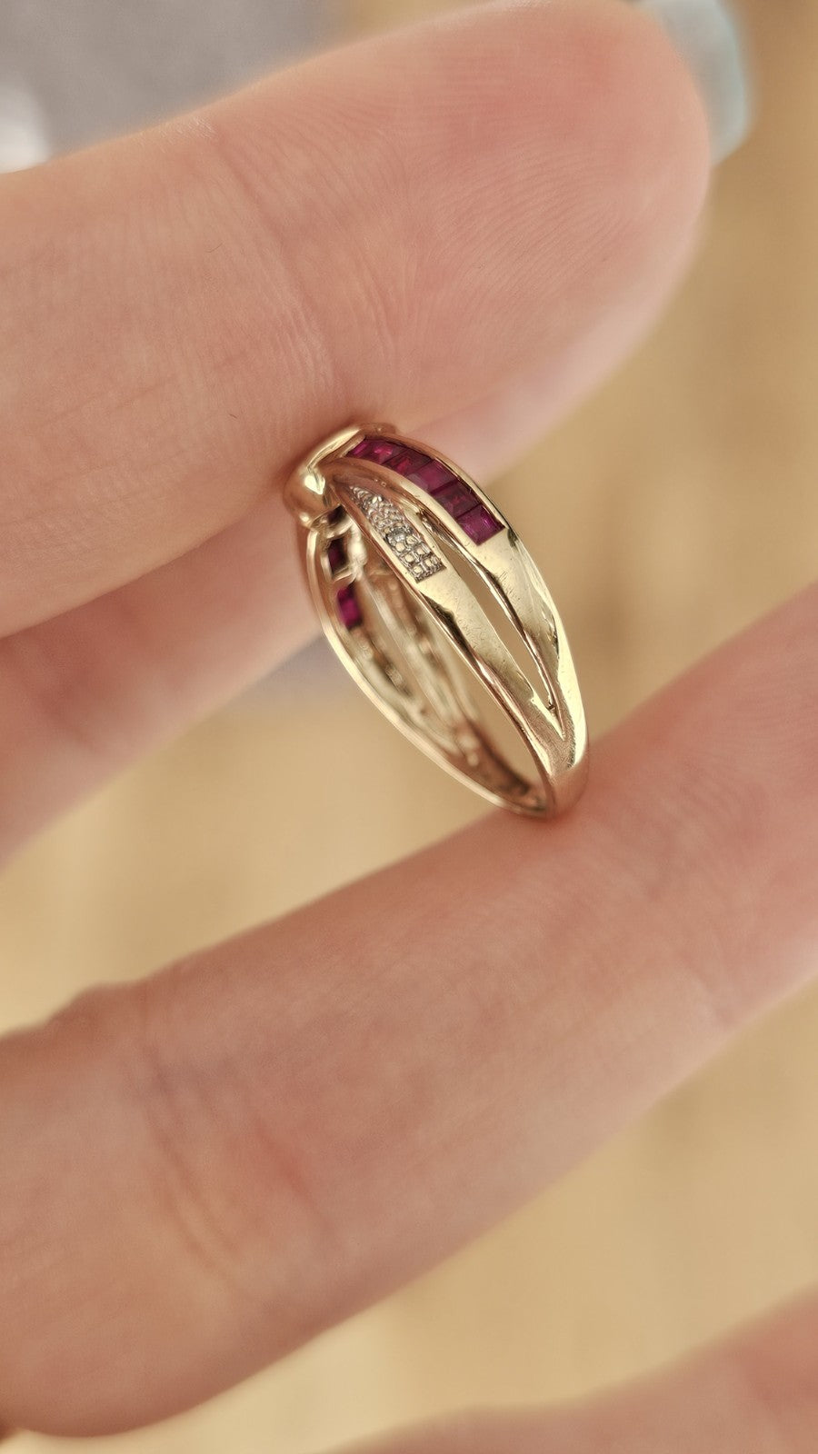 💎 9ct Yellow Gold Natural Ruby & Diamond Ring – Size N