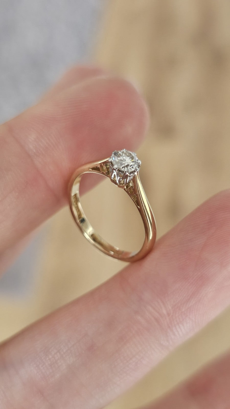 Brawingtons 18ct Yellow Gold Solitaire Round Brilliant Diamond Ring 0.30ct J 1/2