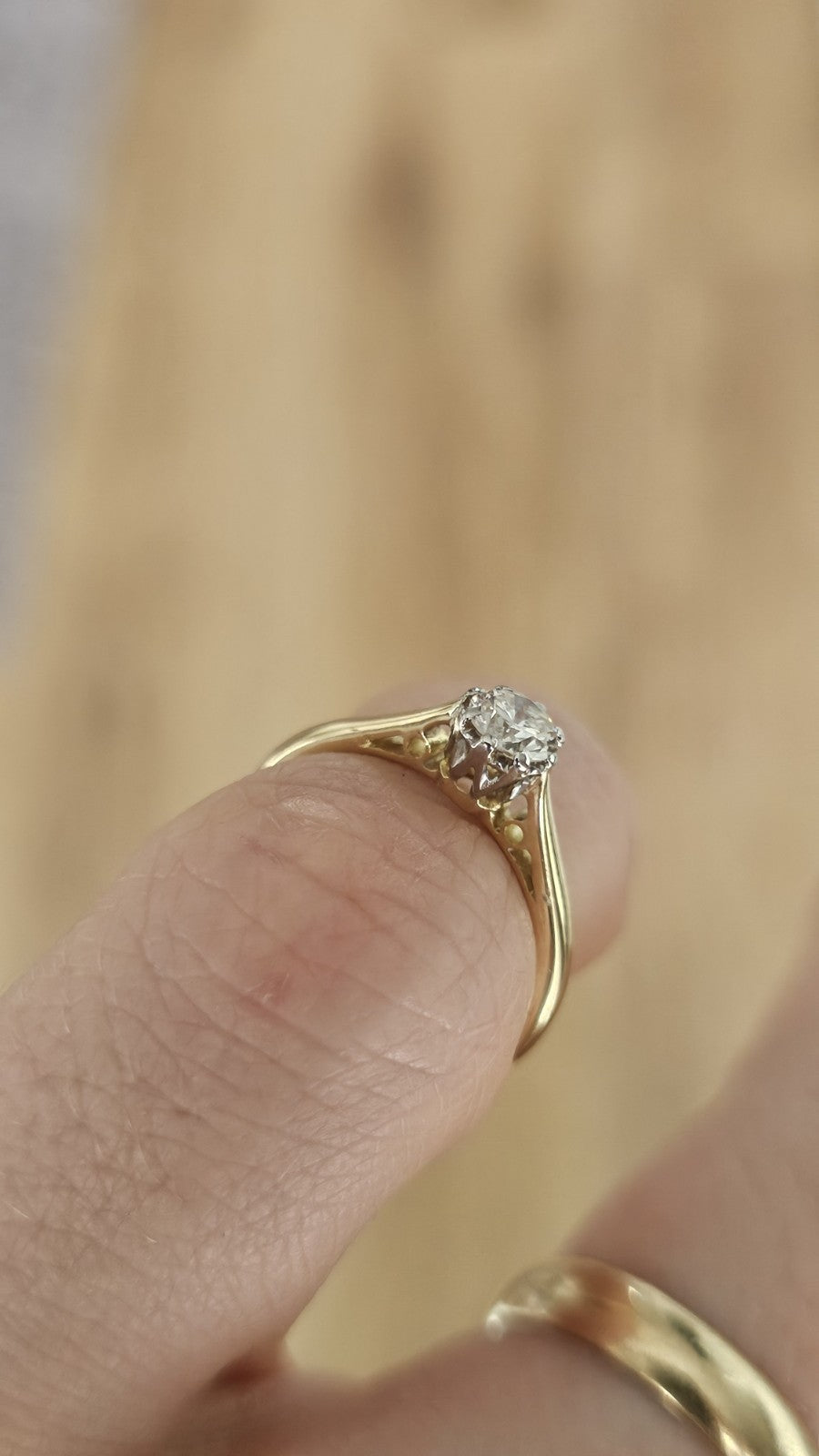 Brawingtons 18ct Yellow Gold Solitaire Round Brilliant Diamond Ring 0.30ct J 1/2